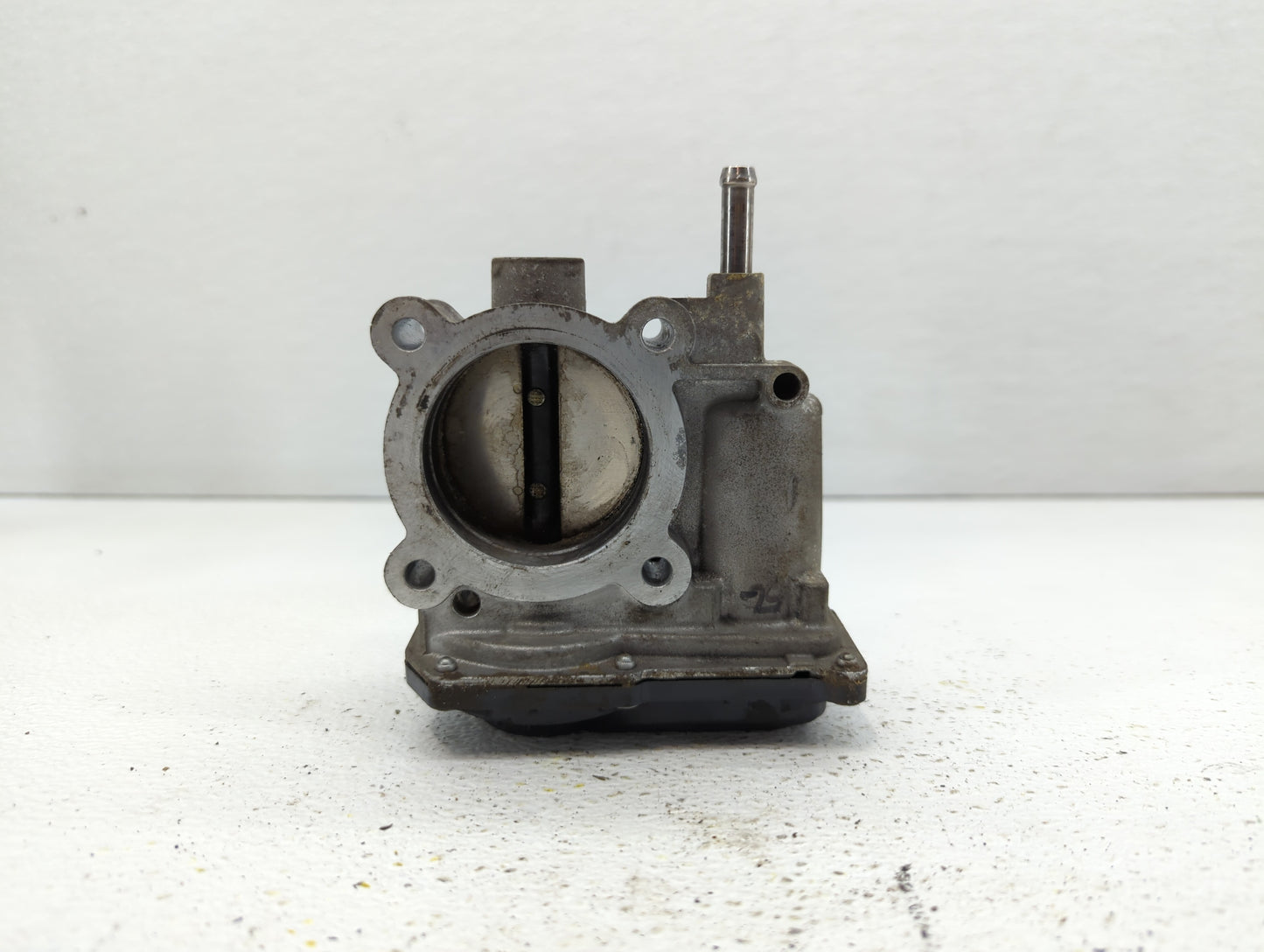 2011-2019 Toyota Corolla Throttle Body P/N:22030-0T080 Fits Fits 2011 2012 2013 2014 2015 2016 2017 2018 2019 OEM Used Auto 