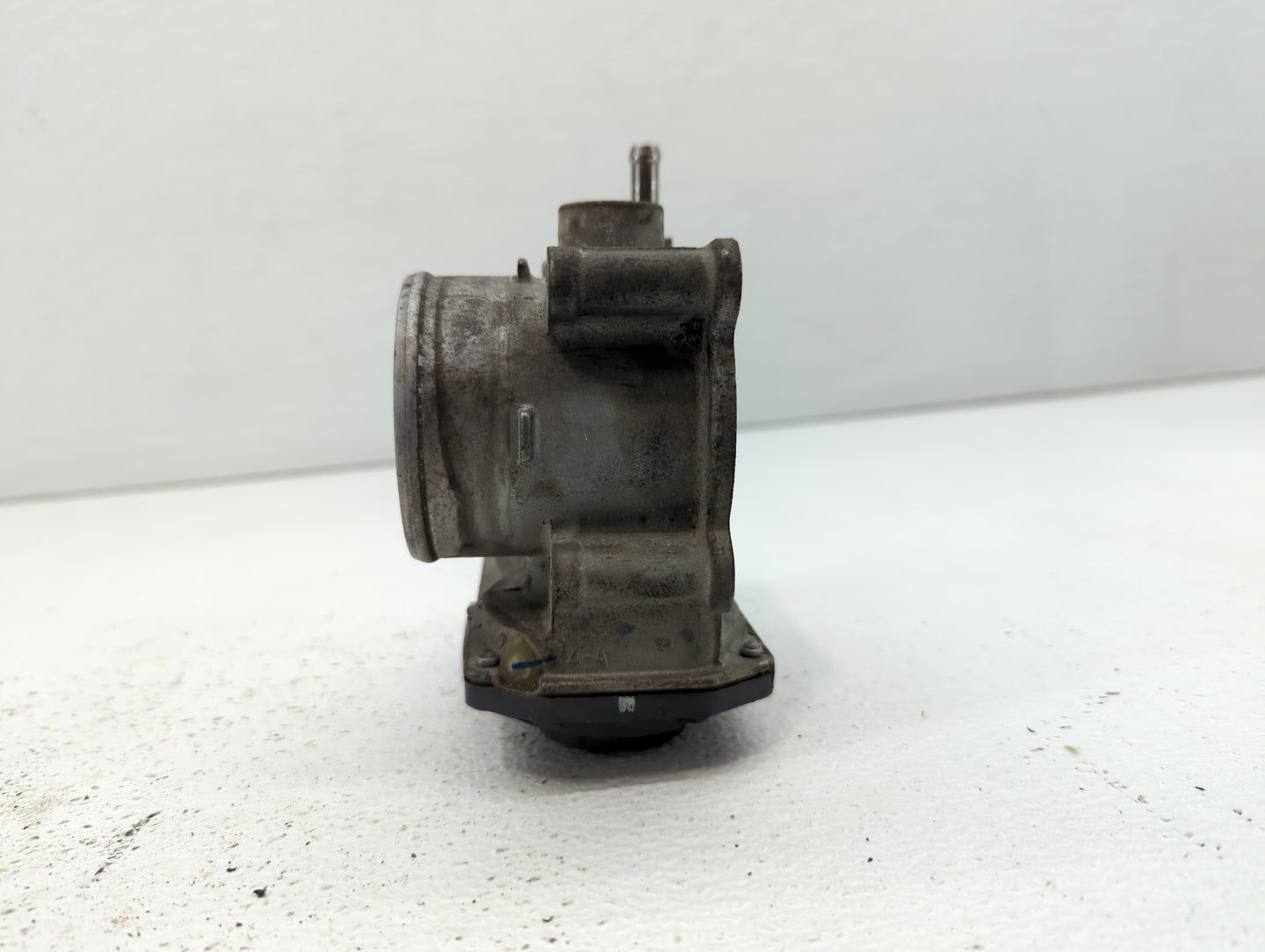 2011-2019 Toyota Corolla Throttle Body P/N:22030-0T080 Fits Fits 2011 2012 2013 2014 2015 2016 2017 2018 2019 OEM Used Auto 