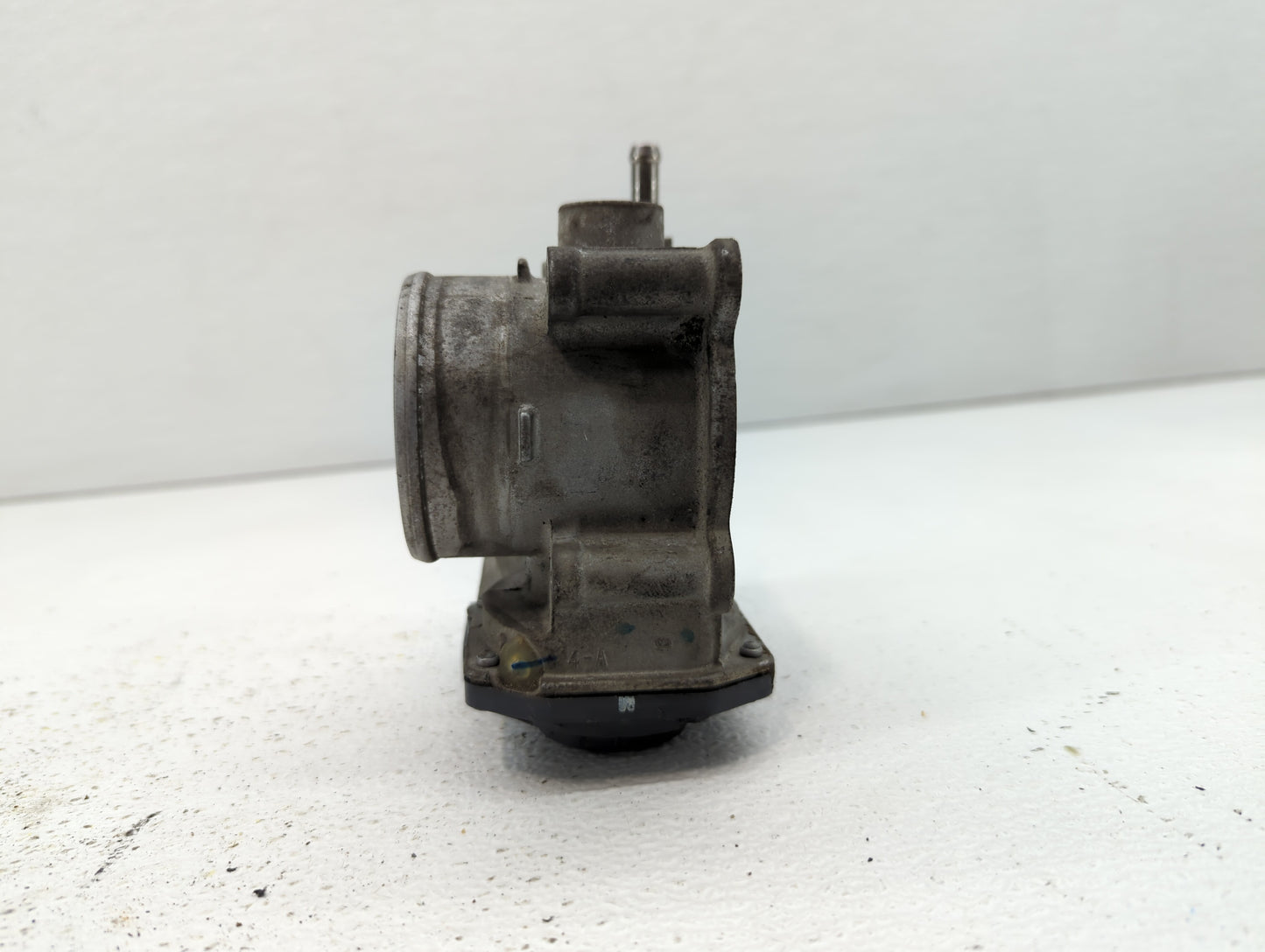 2011-2019 Toyota Corolla Throttle Body P/N:22030-0T080 Fits Fits 2011 2012 2013 2014 2015 2016 2017 2018 2019 OEM Used Auto 