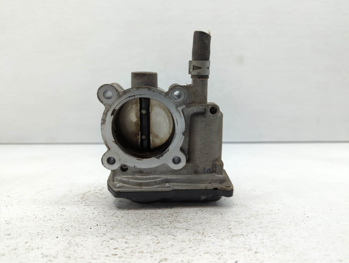 2011-2019 Toyota Corolla Throttle Body P/N:22030-0T080 Fits Fits 2011 2012 2013 2014 2015 2016 2017 2018 2019 OEM Used Auto 