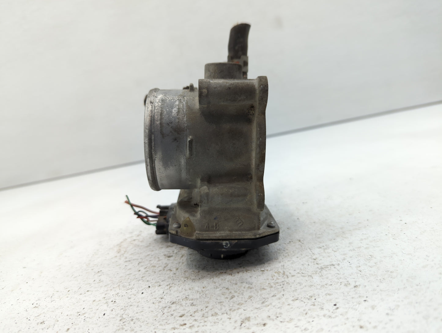 2011-2019 Toyota Corolla Throttle Body P/N:22030-0T080 Fits Fits 2011 2012 2013 2014 2015 2016 2017 2018 2019 OEM Used Auto 