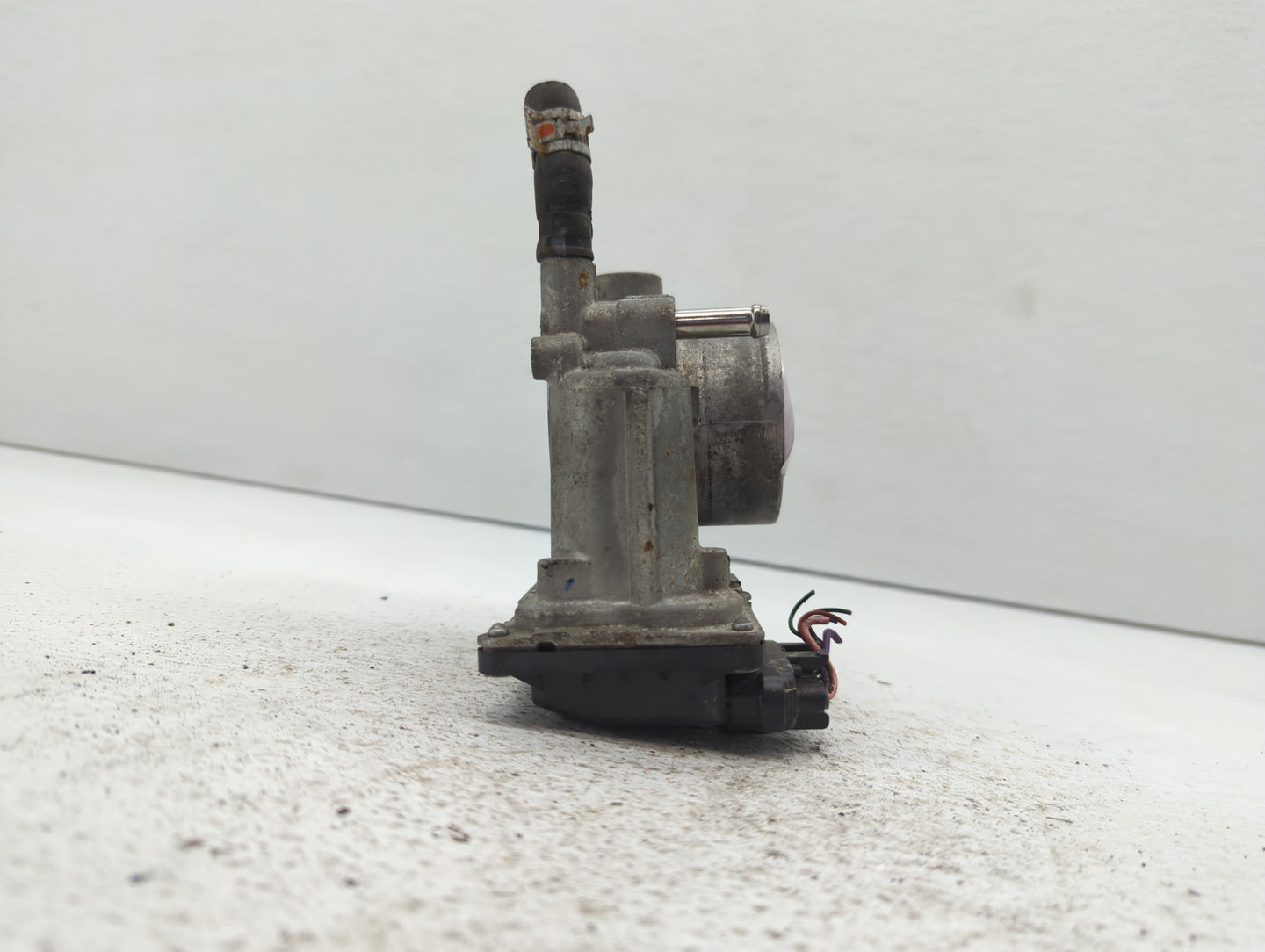 2011-2019 Toyota Corolla Throttle Body P/N:22030-0T080 Fits Fits 2011 2012 2013 2014 2015 2016 2017 2018 2019 OEM Used Auto 