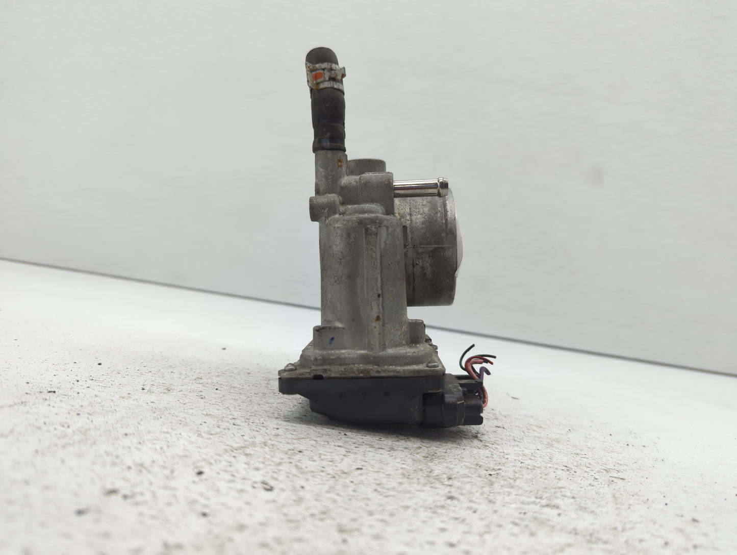 2011-2019 Toyota Corolla Throttle Body P/N:22030-0T080 Fits Fits 2011 2012 2013 2014 2015 2016 2017 2018 2019 OEM Used Auto 