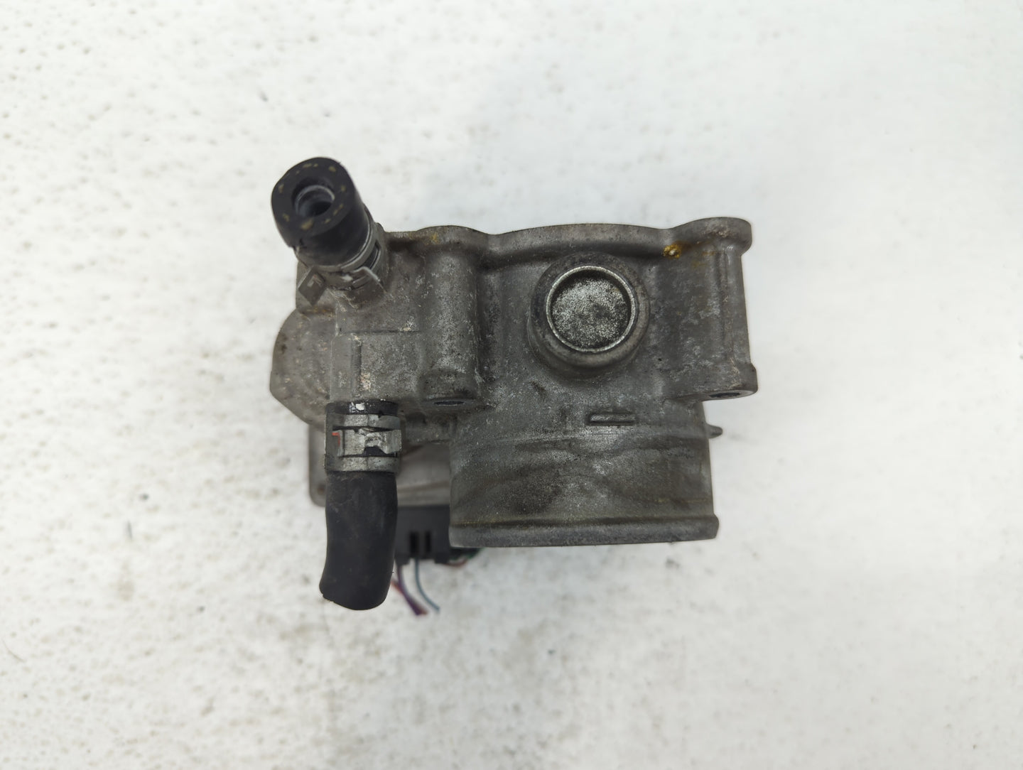 2011-2019 Toyota Corolla Throttle Body P/N:22030-0T080 Fits Fits 2011 2012 2013 2014 2015 2016 2017 2018 2019 OEM Used Auto 