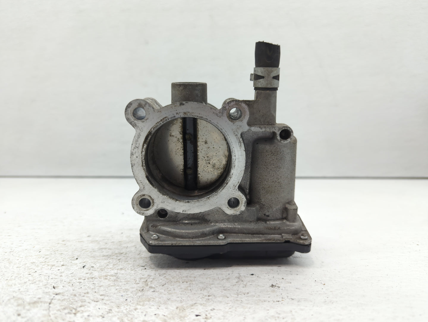 2011-2019 Toyota Corolla Throttle Body P/N:22030-0T080 Fits Fits 2011 2012 2013 2014 2015 2016 2017 2018 2019 OEM Used Auto 