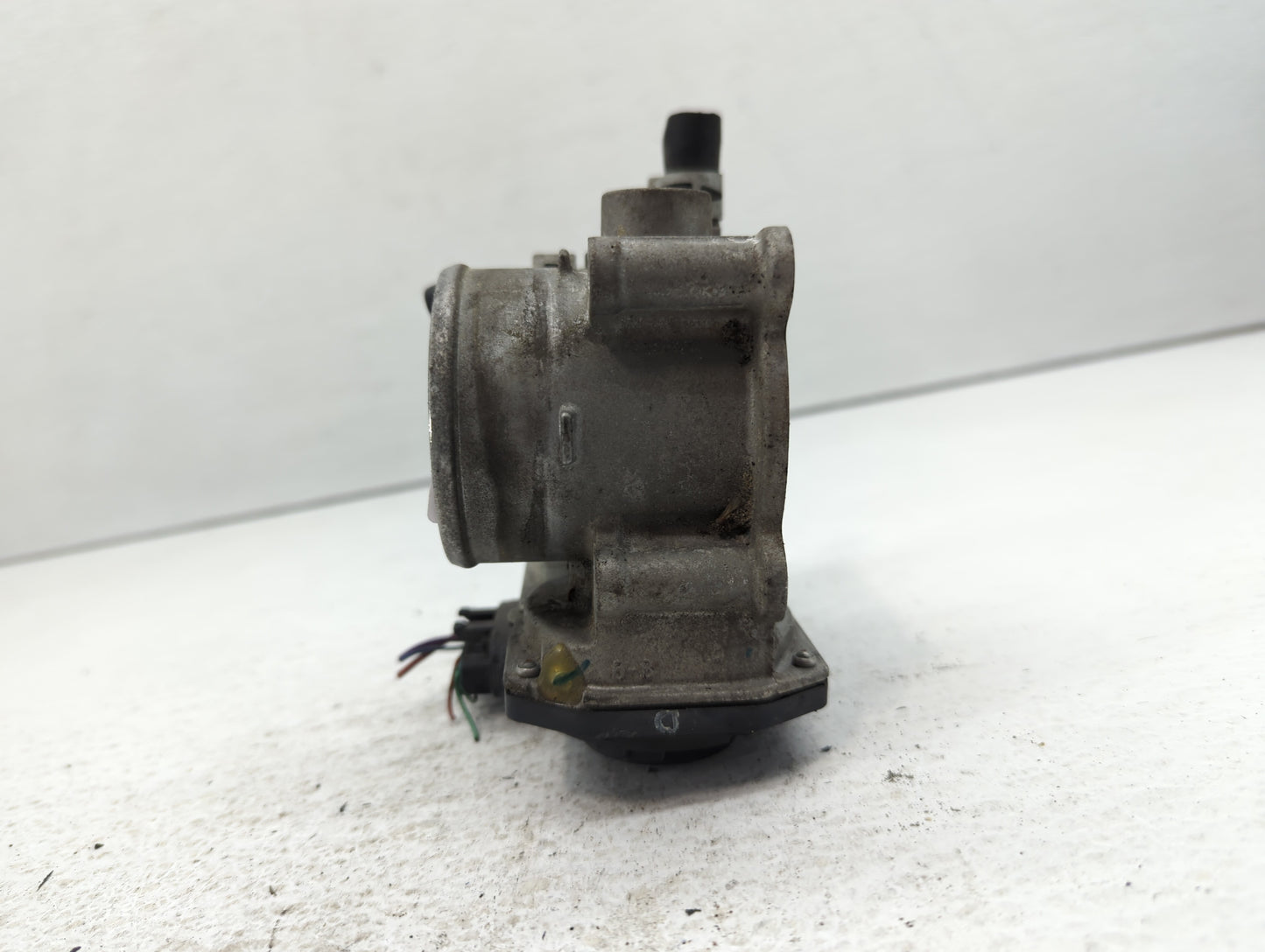 2011-2019 Toyota Corolla Throttle Body P/N:22030-0T080 Fits Fits 2011 2012 2013 2014 2015 2016 2017 2018 2019 OEM Used Auto 