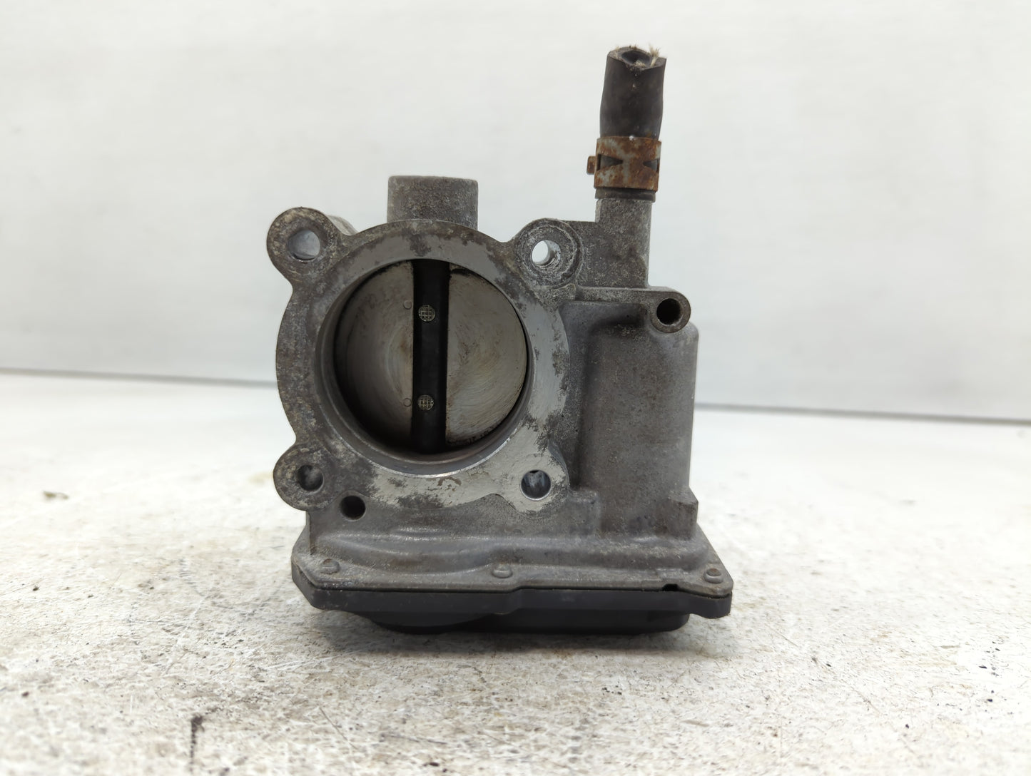 2011-2019 Toyota Corolla Throttle Body P/N:22030-0T080 Fits Fits 2011 2012 2013 2014 2015 2016 2017 2018 2019 OEM Used Auto 