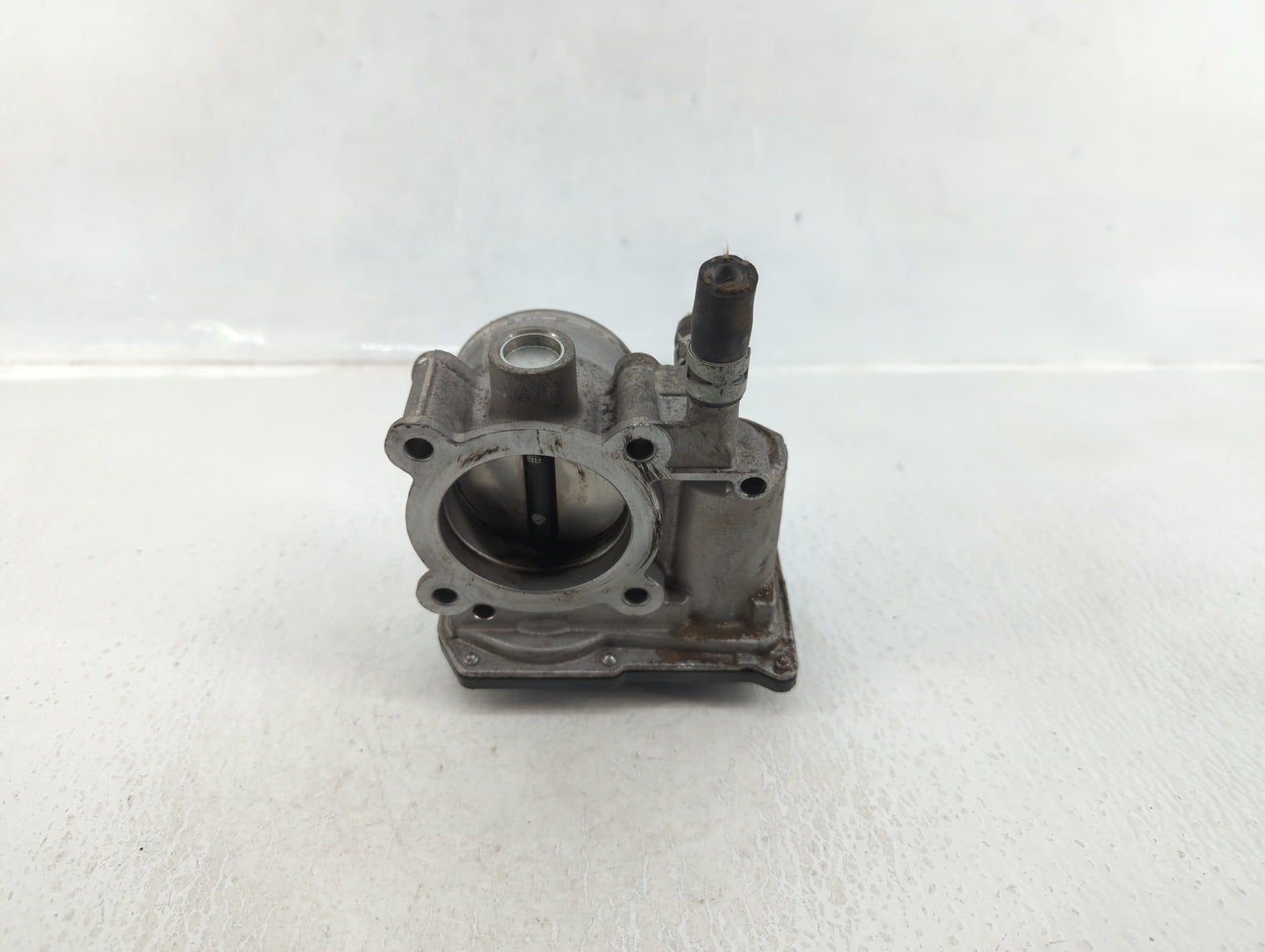 2011-2019 Toyota Corolla Throttle Body P/N:22030-0T080 Fits Fits 2011 2012 2013 2014 2015 2016 2017 2018 2019 OEM Used Auto 