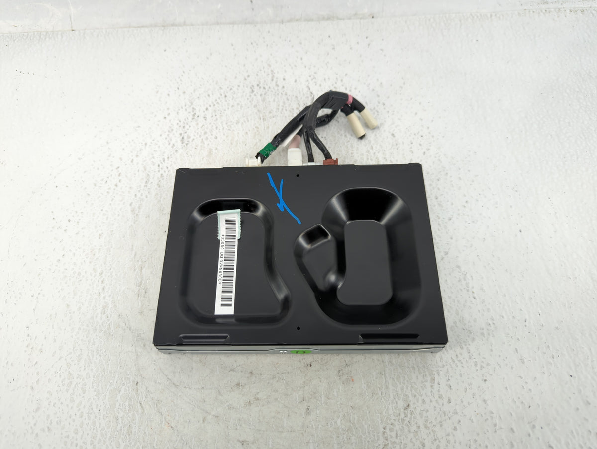 2014-2019 Toyota Corolla Am Fm Cd Player Radio Receiver 611692 - Oemusedautoparts1.com