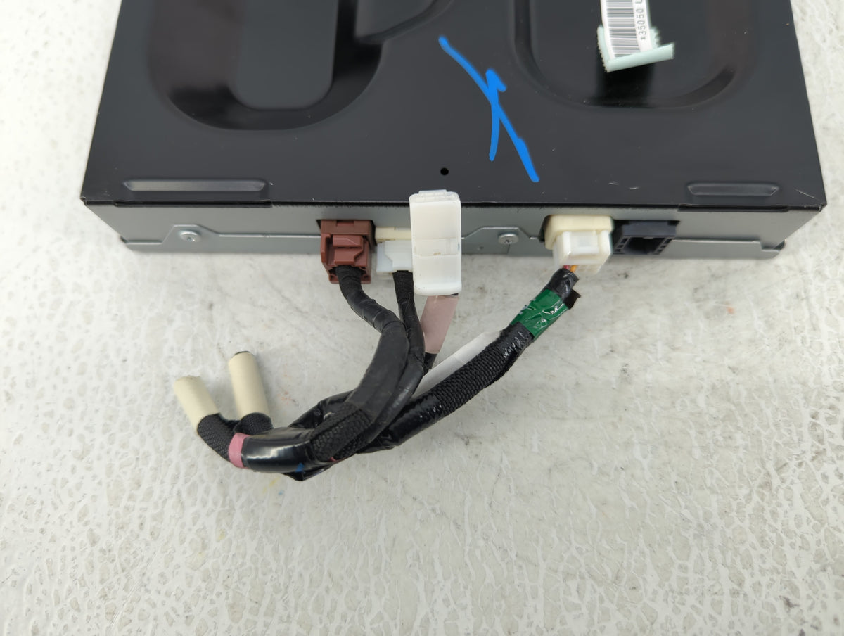 2014-2019 Toyota Corolla Am Fm Cd Player Radio Receiver 611692 - Oemusedautoparts1.com