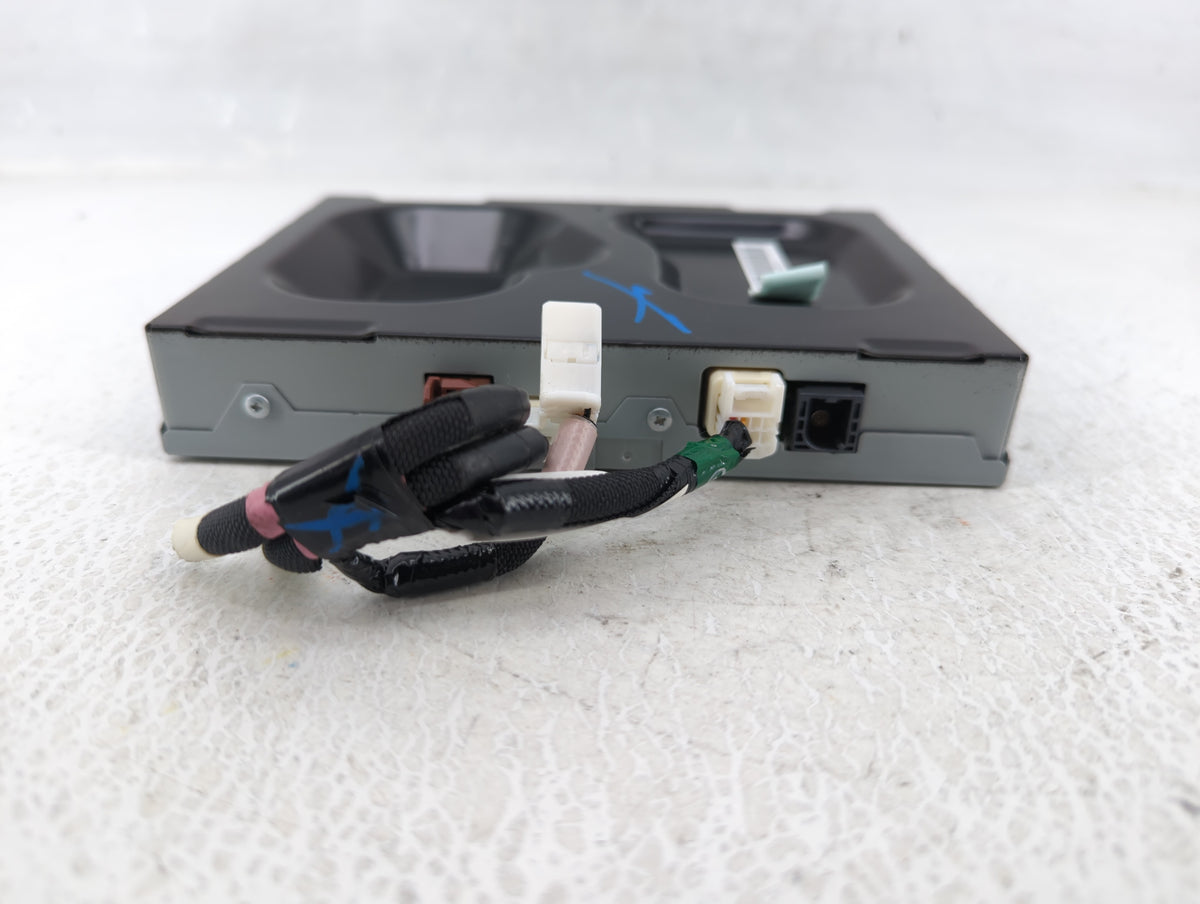 2014-2019 Toyota Corolla Am Fm Cd Player Radio Receiver 611692 - Oemusedautoparts1.com