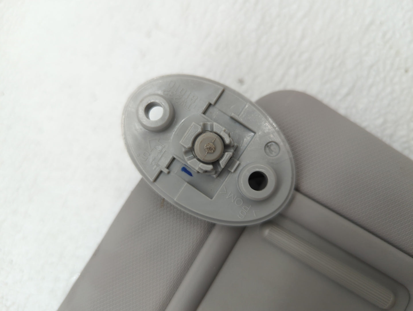 2014-2016 Toyota Corolla Sun Visor Shade Replacement Passenger Right Mirror Fits Fits 2014 2015 2016 OEM Used Auto Parts - O