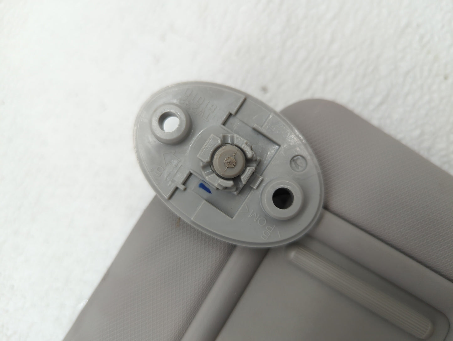 2014-2016 Toyota Corolla Sun Visor Shade Replacement Passenger Right Mirror Fits Fits 2014 2015 2016 OEM Used Auto Parts - O