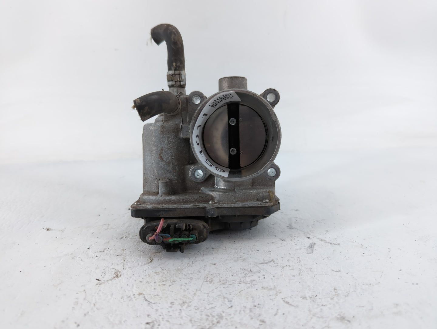 2011-2019 Toyota Corolla Throttle Body P/N:22030-0T080 Fits Fits 2011 2012 2013 2014 2015 2016 2017 2018 2019 OEM Used Auto 