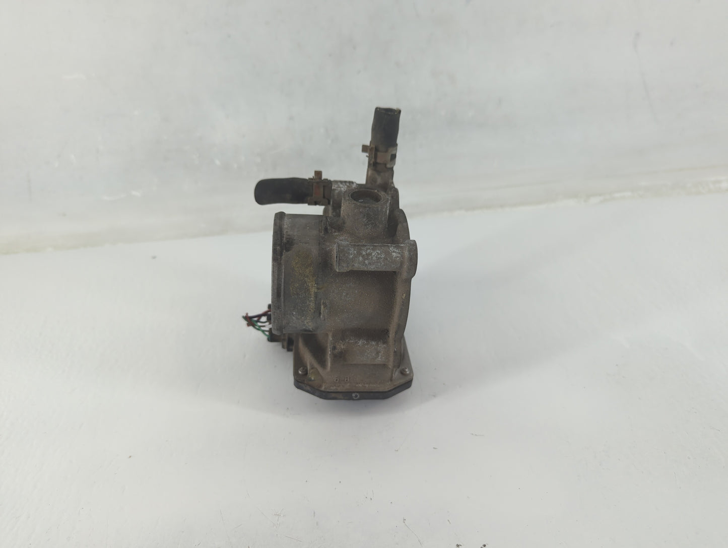2011-2019 Toyota Corolla Throttle Body P/N:22030-0T080 Fits Fits 2011 2012 2013 2014 2015 2016 2017 2018 2019 OEM Used Auto 