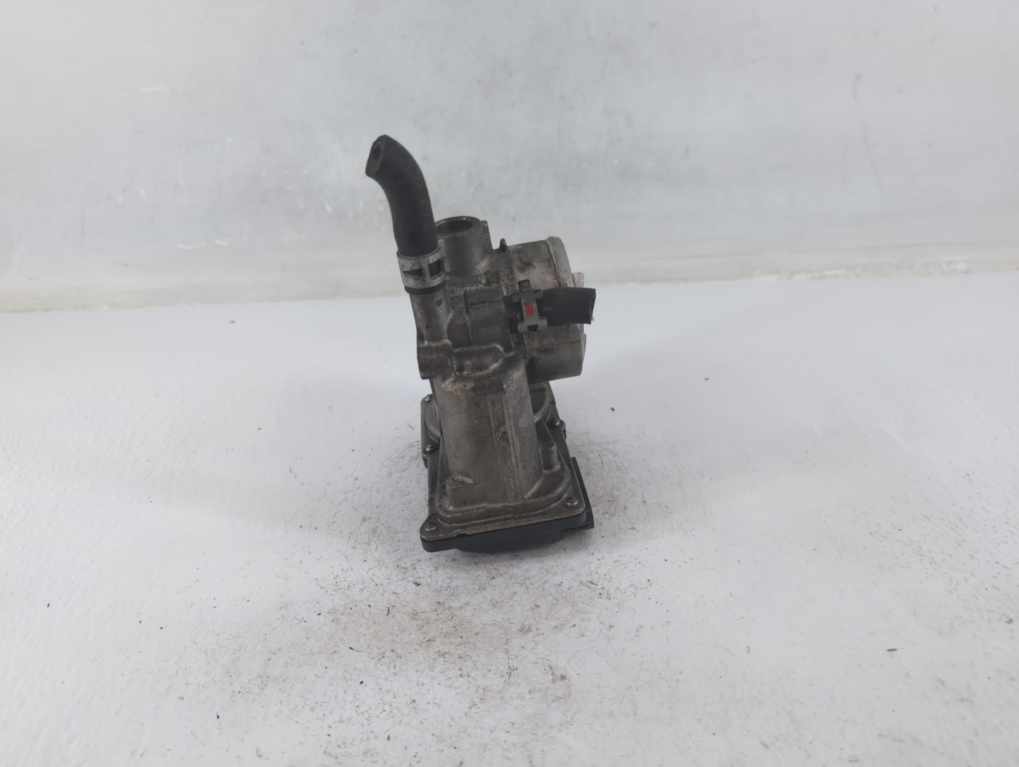 2011-2019 Toyota Corolla Throttle Body P/N:22030-0T080 Fits Fits 2011 2012 2013 2014 2015 2016 2017 2018 2019 OEM Used Auto 