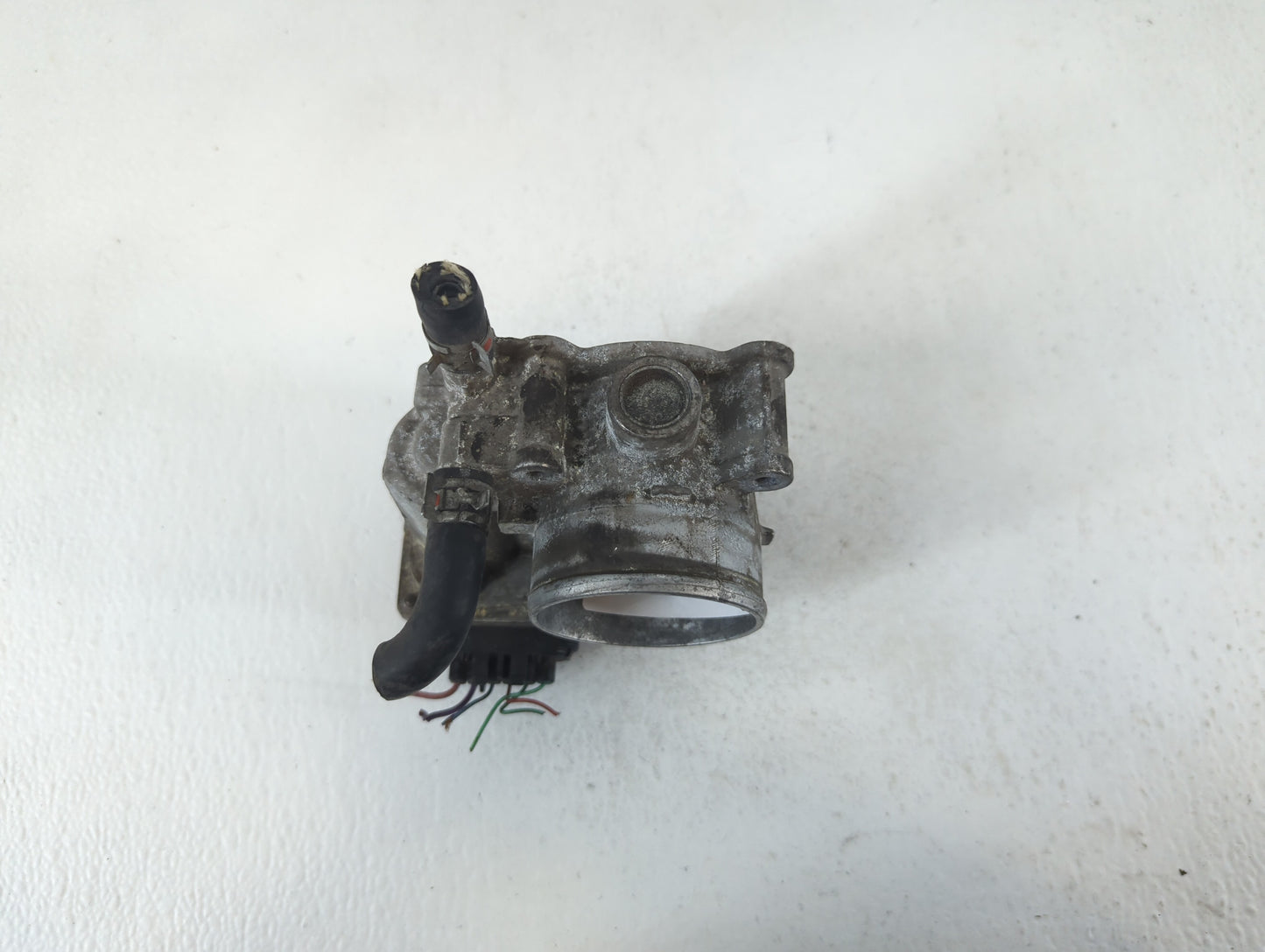 2011-2019 Toyota Corolla Throttle Body P/N:22030-0T080 Fits Fits 2011 2012 2013 2014 2015 2016 2017 2018 2019 OEM Used Auto 