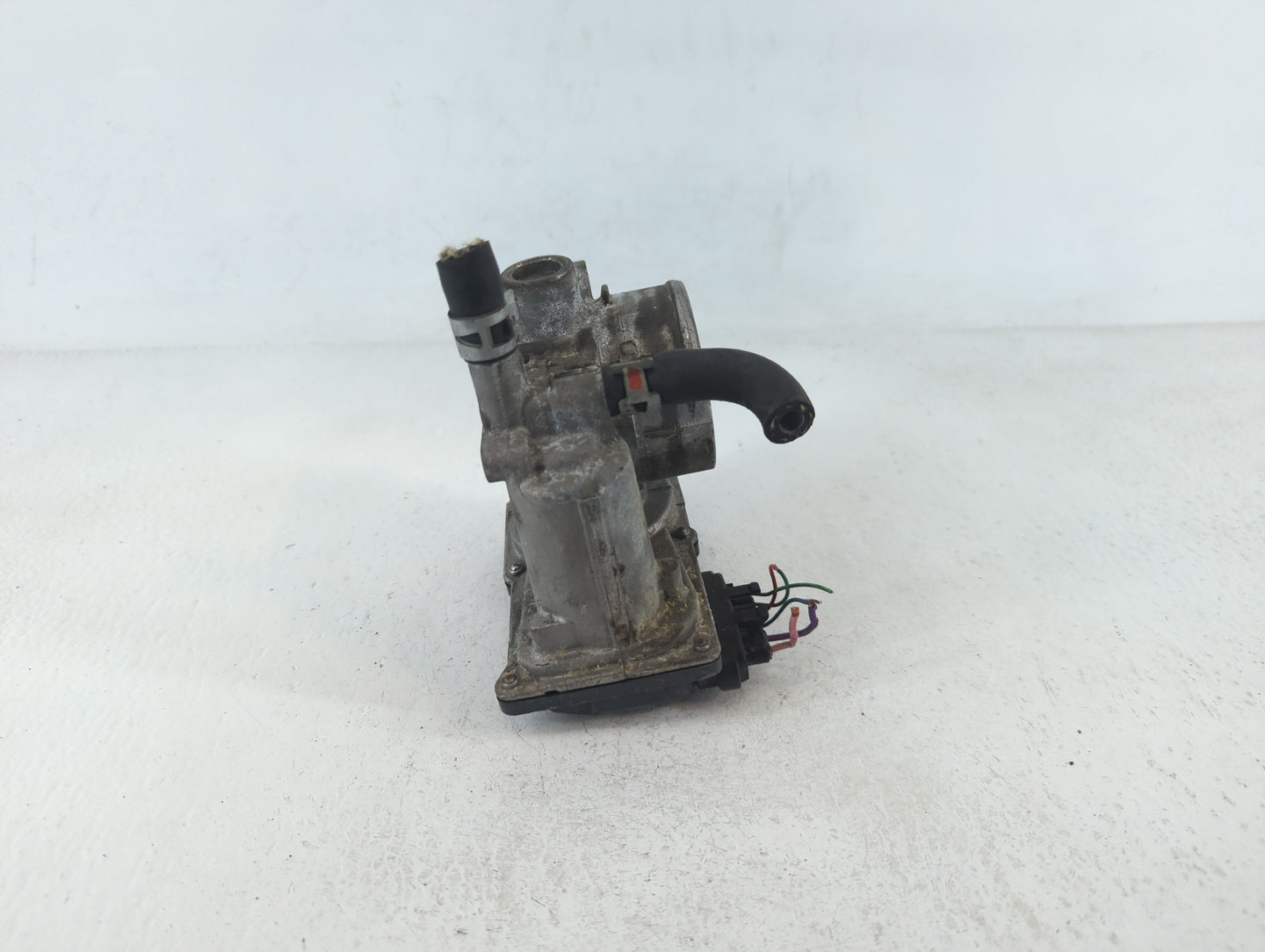 2011-2019 Toyota Corolla Throttle Body P/N:22030-0T080 Fits Fits 2011 2012 2013 2014 2015 2016 2017 2018 2019 OEM Used Auto 
