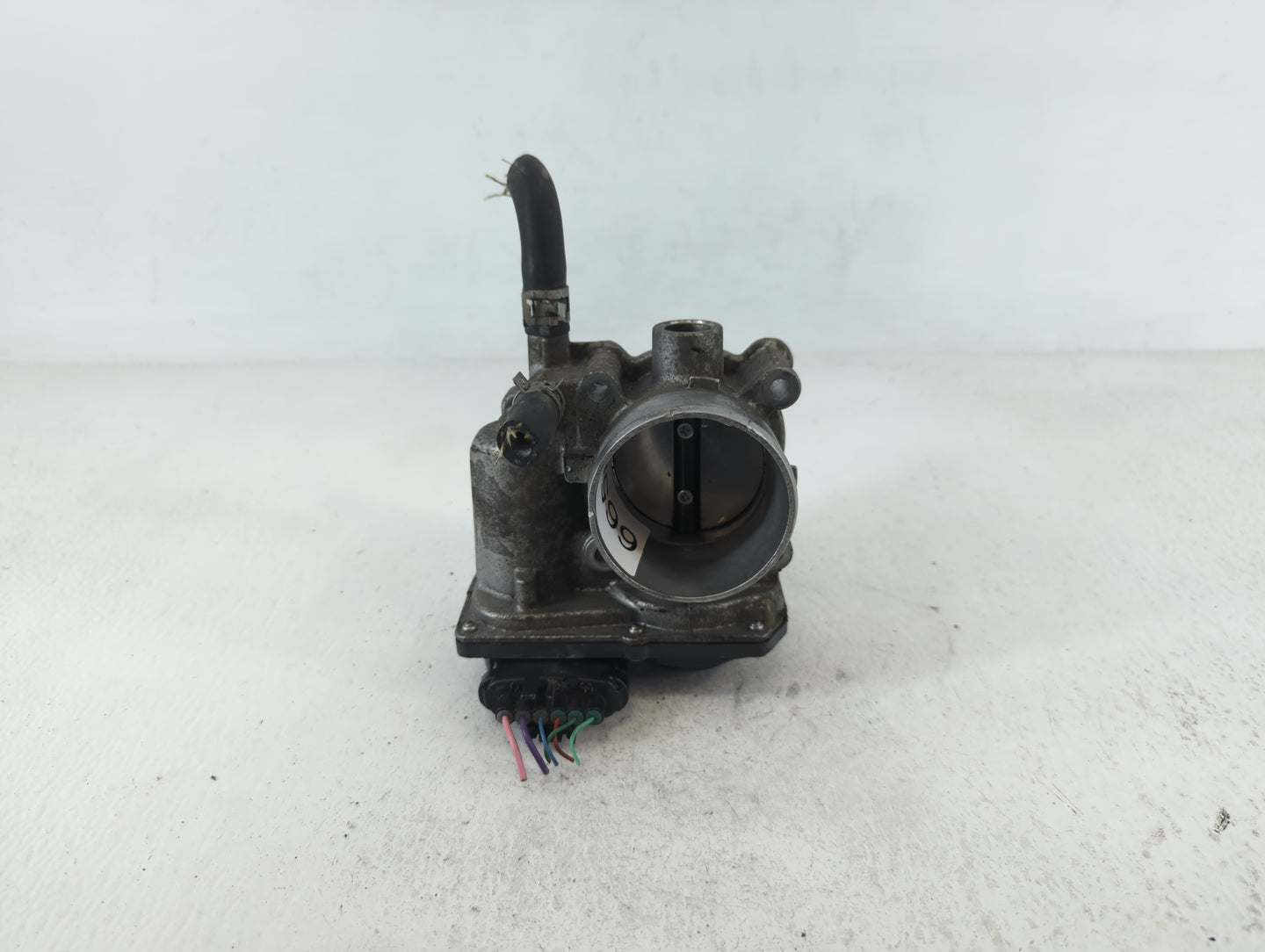 2011-2019 Toyota Corolla Throttle Body P/N:22030-0T080 Fits Fits 2011 2012 2013 2014 2015 2016 2017 2018 2019 OEM Used Auto 