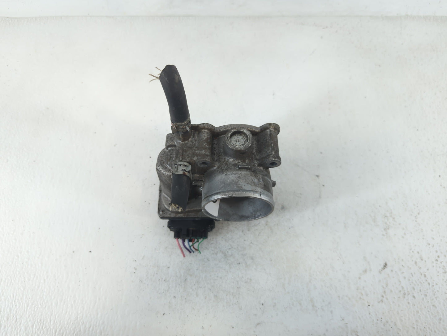 2011-2019 Toyota Corolla Throttle Body P/N:22030-0T080 Fits Fits 2011 2012 2013 2014 2015 2016 2017 2018 2019 OEM Used Auto 