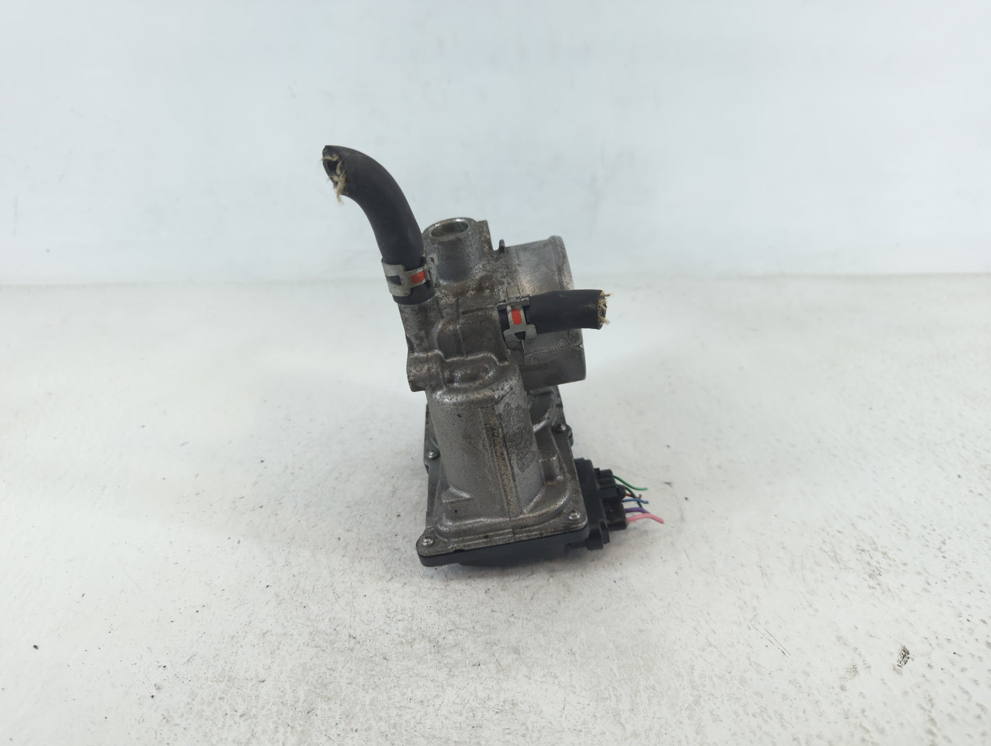 2011-2019 Toyota Corolla Throttle Body P/N:22030-0T080 Fits Fits 2011 2012 2013 2014 2015 2016 2017 2018 2019 OEM Used Auto 