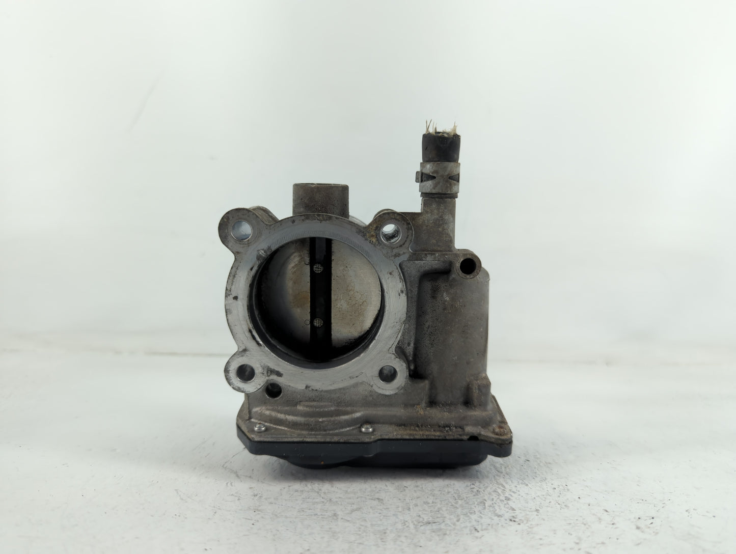 2011-2019 Toyota Corolla Throttle Body P/N:22030-0T080 Fits Fits 2011 2012 2013 2014 2015 2016 2017 2018 2019 OEM Used Auto 