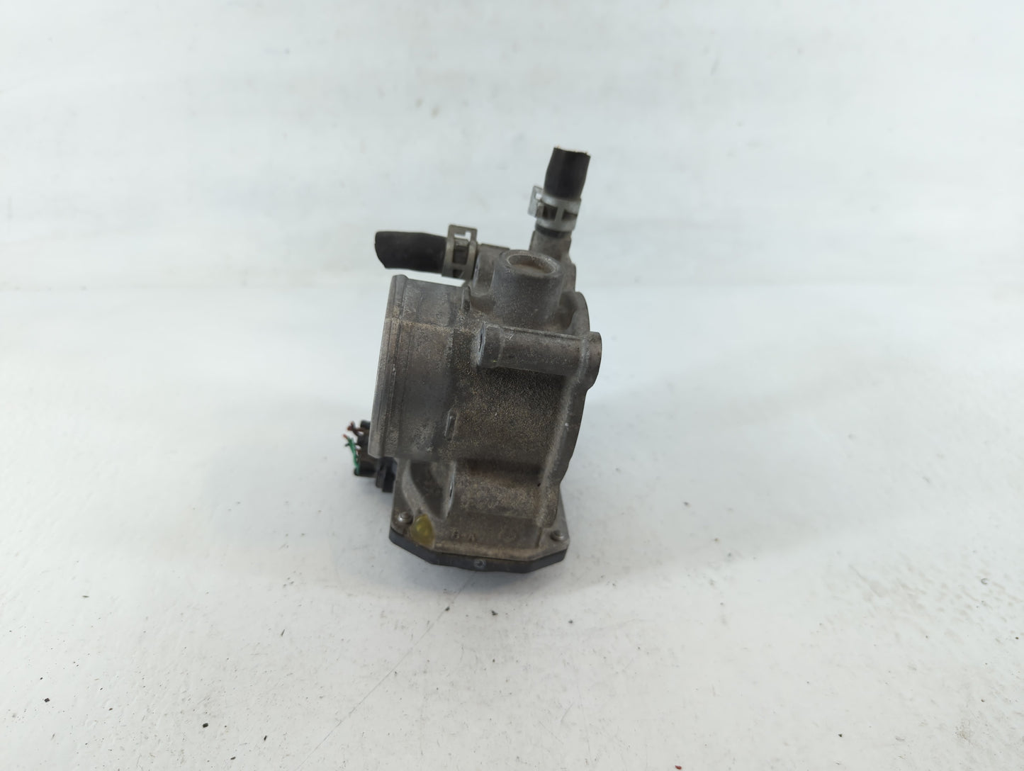 2011-2019 Toyota Corolla Throttle Body P/N:22030-0T080 Fits Fits 2011 2012 2013 2014 2015 2016 2017 2018 2019 OEM Used Auto 