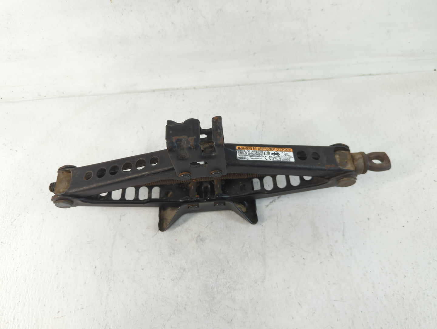 2016 Toyota Corolla Spare Scissor Car Jack 748875 - Oemusedautoparts1.com