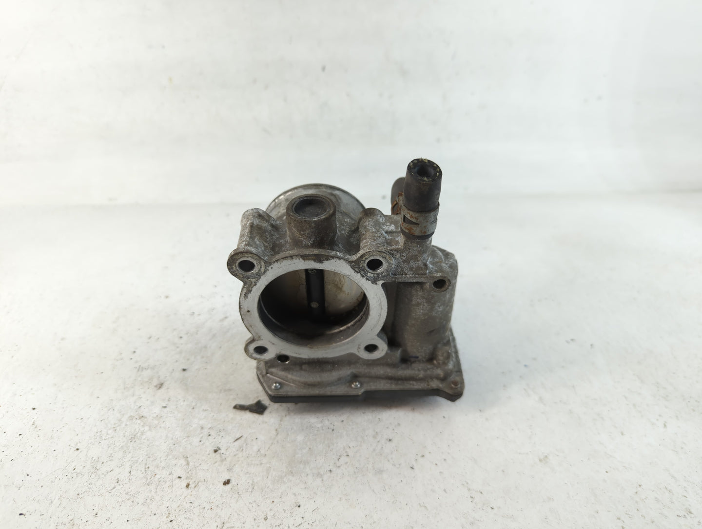 2011-2019 Toyota Corolla Throttle Body P/N:22030-0T080 Fits Fits 2011 2012 2013 2014 2015 2016 2017 2018 2019 OEM Used Auto 