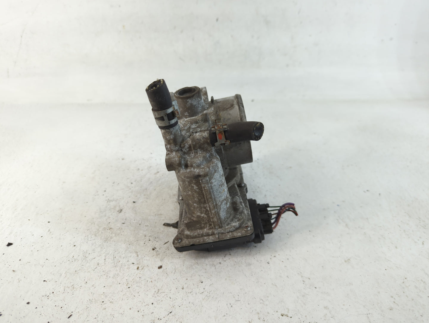 2011-2019 Toyota Corolla Throttle Body P/N:22030-0T080 Fits Fits 2011 2012 2013 2014 2015 2016 2017 2018 2019 OEM Used Auto 