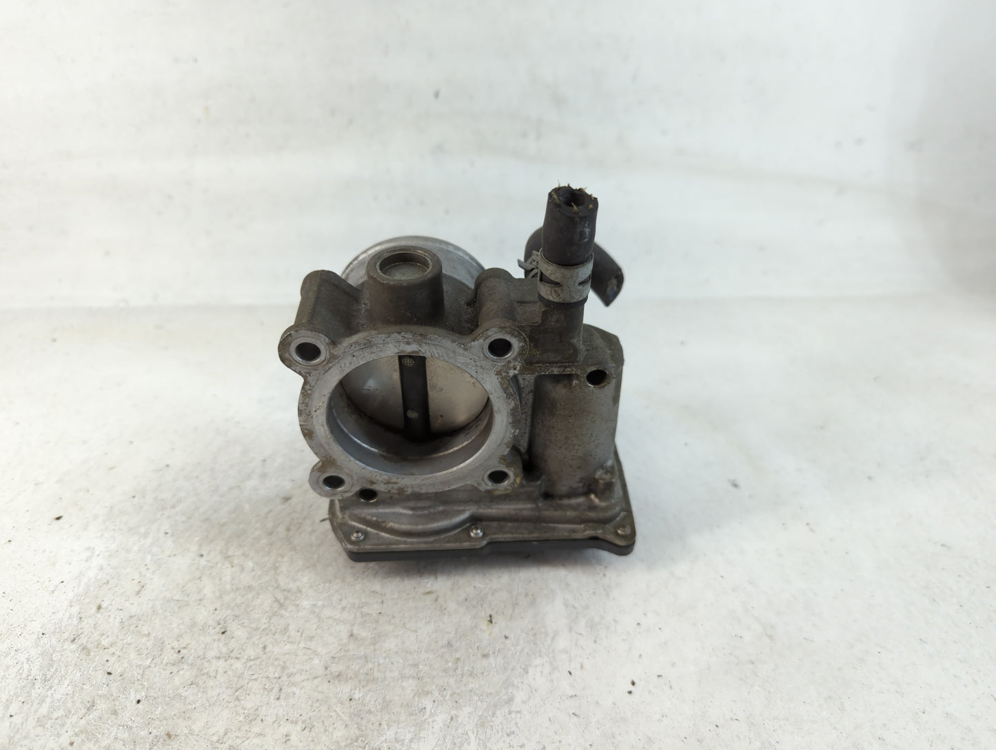 2011-2019 Toyota Corolla Throttle Body P/N:22030-0T080 Fits Fits 2011 2012 2013 2014 2015 2016 2017 2018 2019 OEM Used Auto 