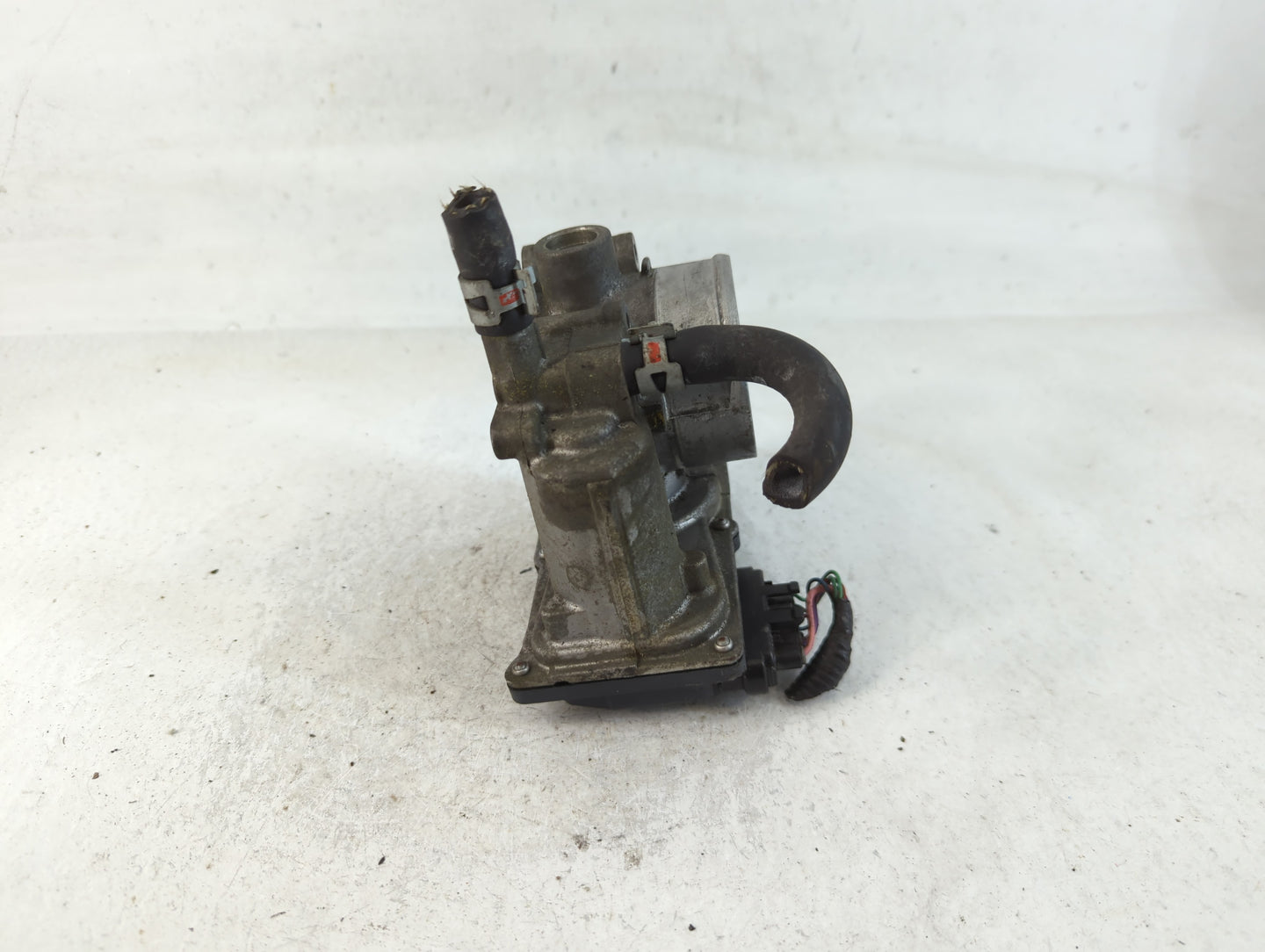 2011-2019 Toyota Corolla Throttle Body P/N:22030-0T080 Fits Fits 2011 2012 2013 2014 2015 2016 2017 2018 2019 OEM Used Auto 