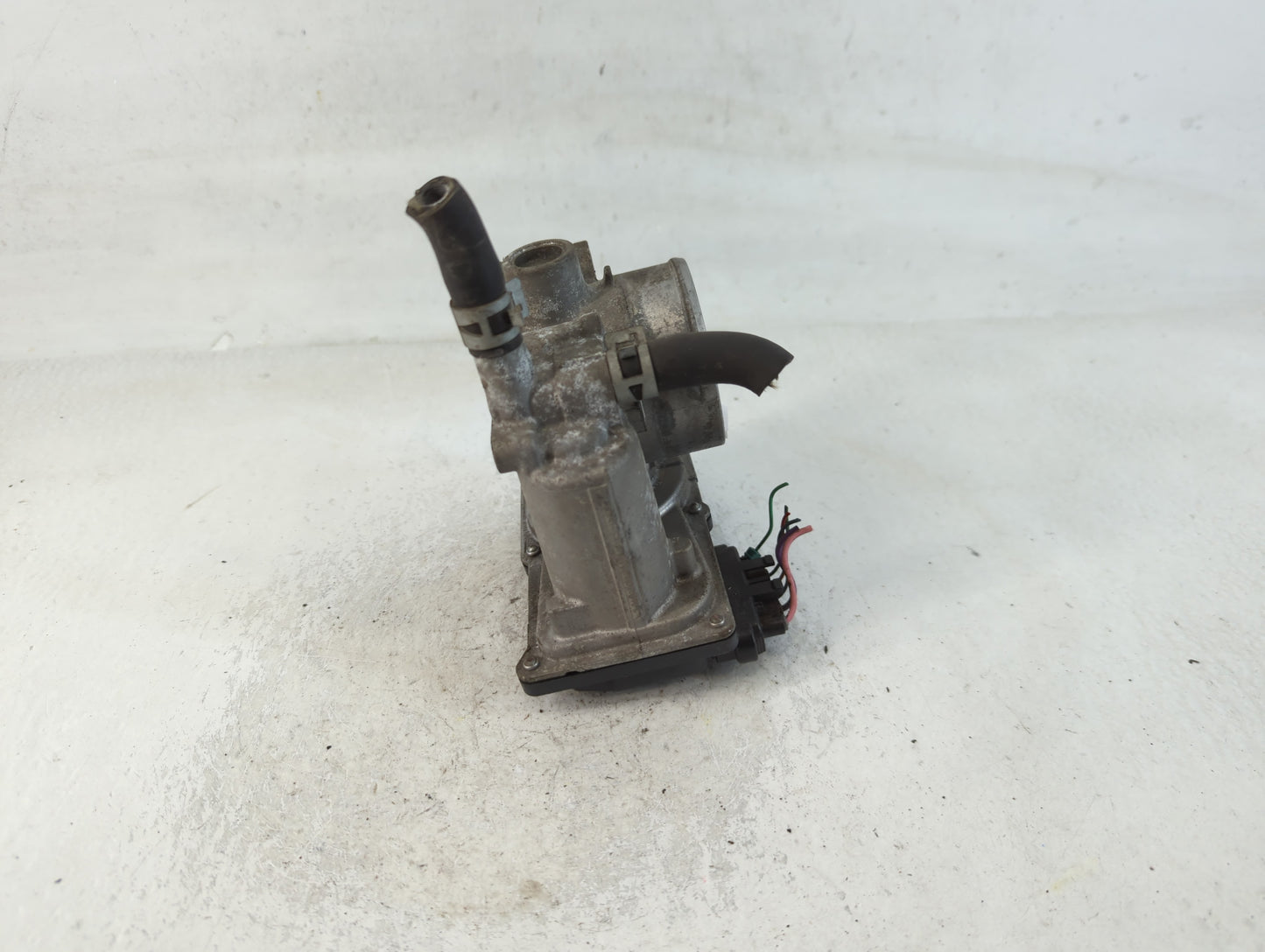 2011-2019 Toyota Corolla Throttle Body P/N:22030-0T080 Fits Fits 2011 2012 2013 2014 2015 2016 2017 2018 2019 OEM Used Auto 