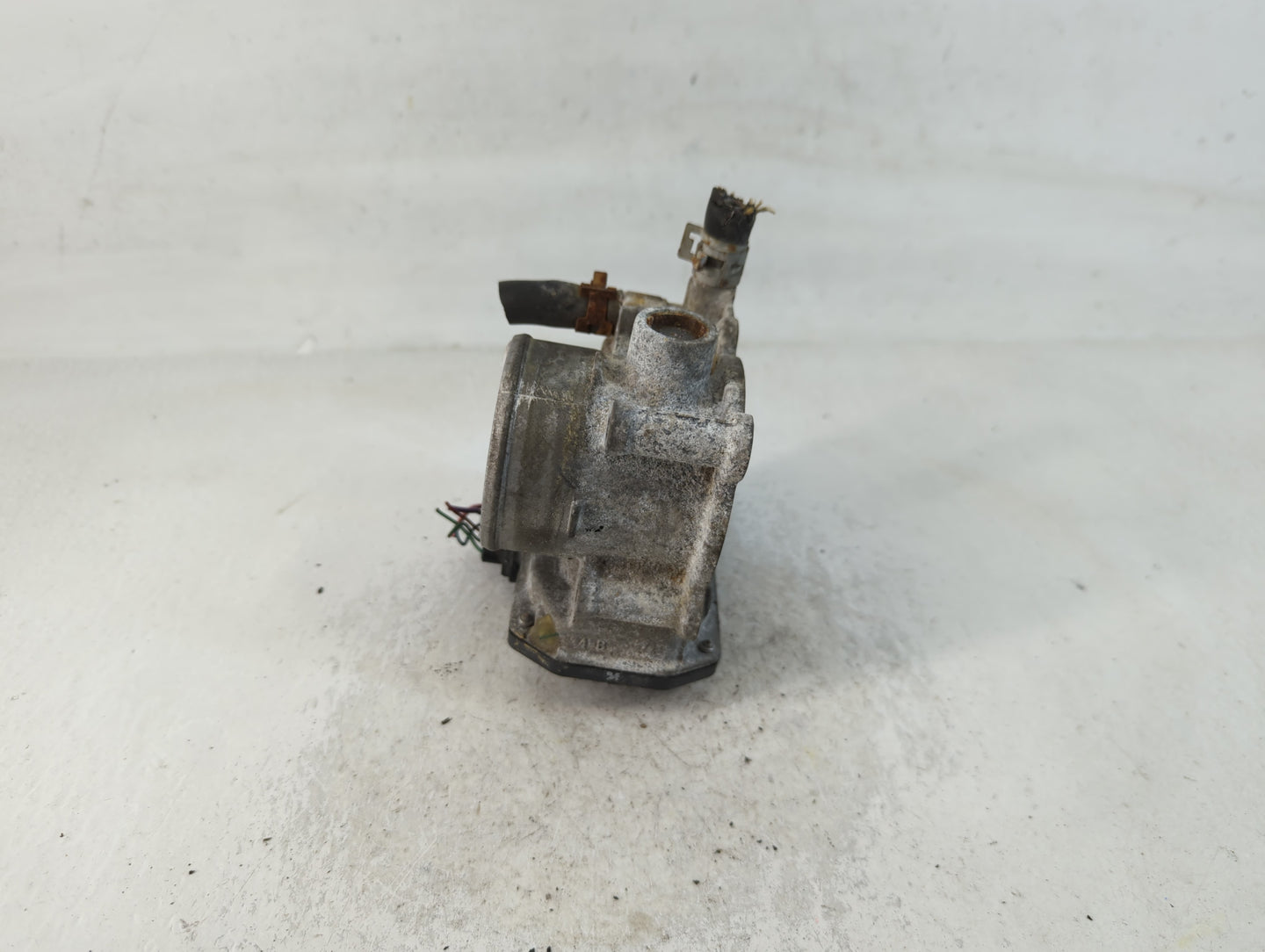 2011-2019 Toyota Corolla Throttle Body P/N:22030-0T080 Fits Fits 2011 2012 2013 2014 2015 2016 2017 2018 2019 OEM Used Auto 