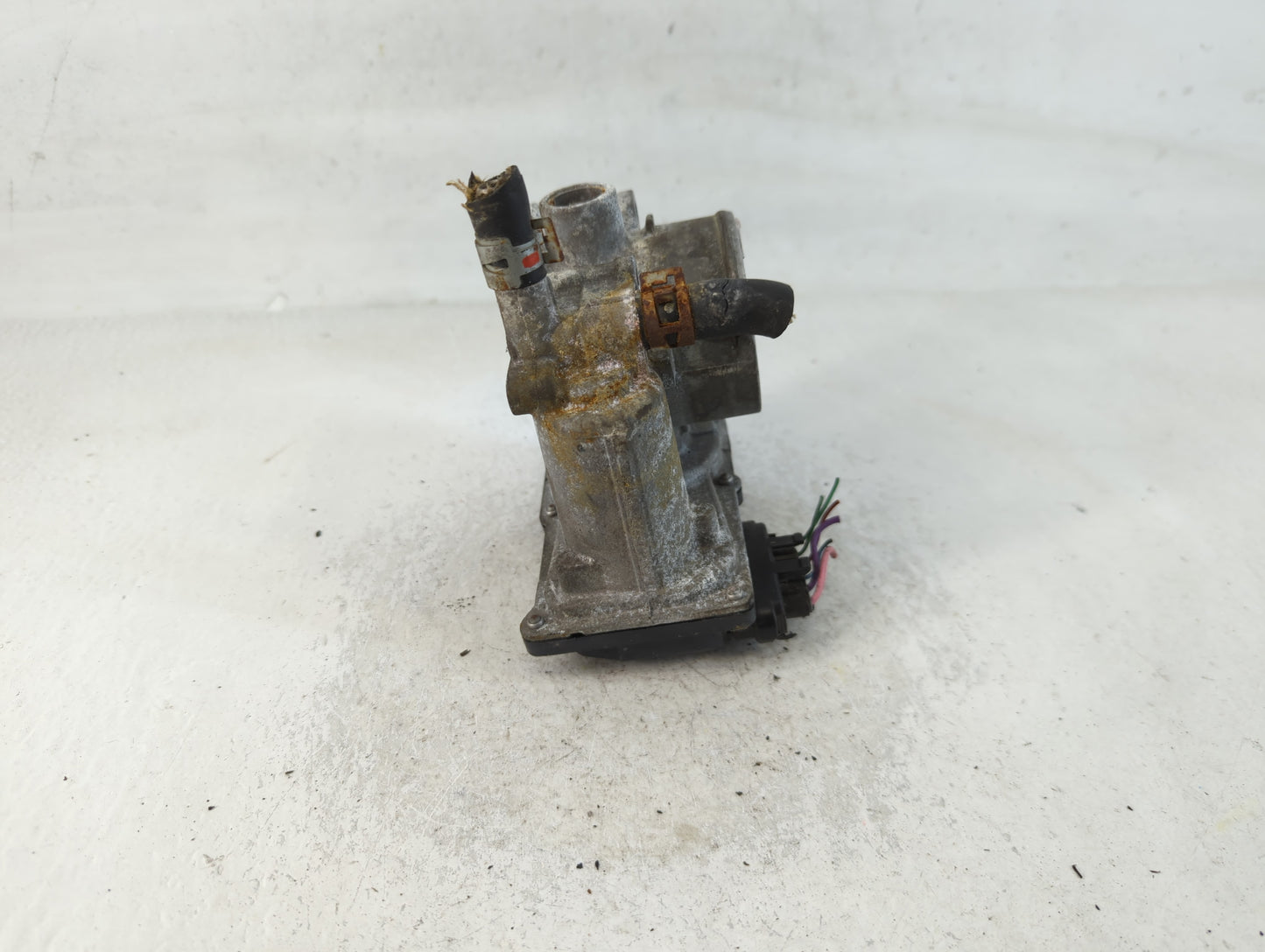 2011-2019 Toyota Corolla Throttle Body P/N:22030-0T080 Fits Fits 2011 2012 2013 2014 2015 2016 2017 2018 2019 OEM Used Auto 