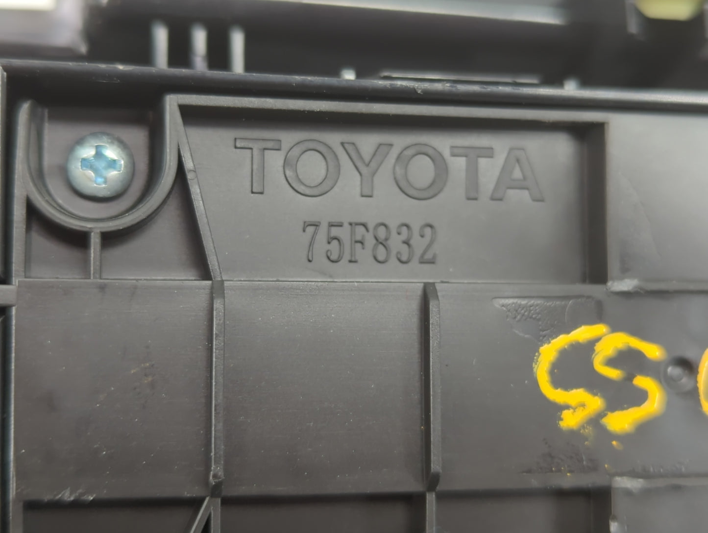 2014-2019 Toyota Corolla Climate Control Module Temperature AC/Heater Replacement P/N:75F832 Fits OEM Used Auto Parts - Oemu