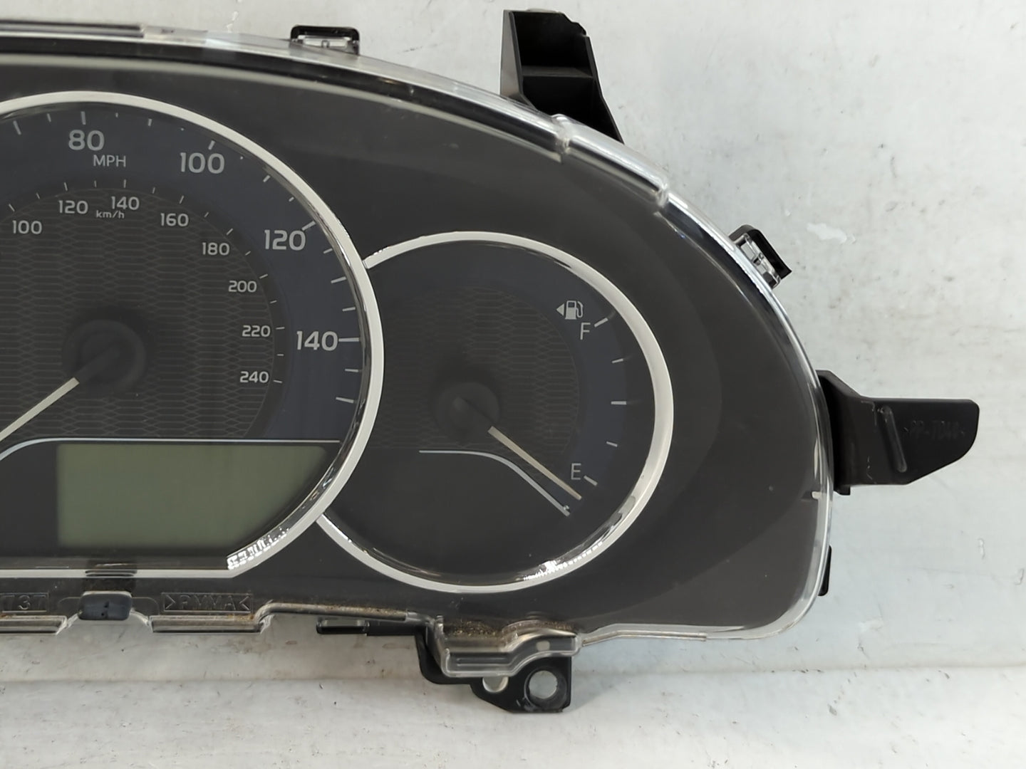 2014-2016 Toyota Corolla Instrument Cluster Speedometer Gauges P/N:83800-0ZX10 Fits Fits 2014 2015 2016 OEM Used Auto Parts 