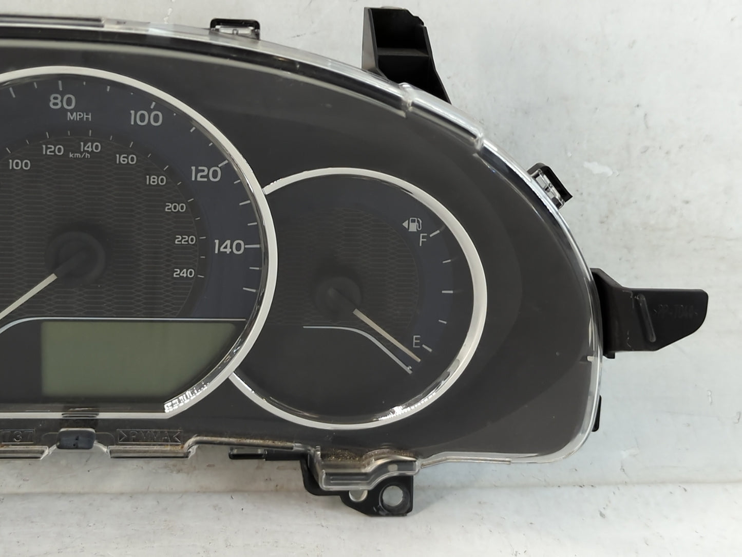 2014-2016 Toyota Corolla Instrument Cluster Speedometer Gauges P/N:83800-0ZX10 Fits Fits 2014 2015 2016 OEM Used Auto Parts 
