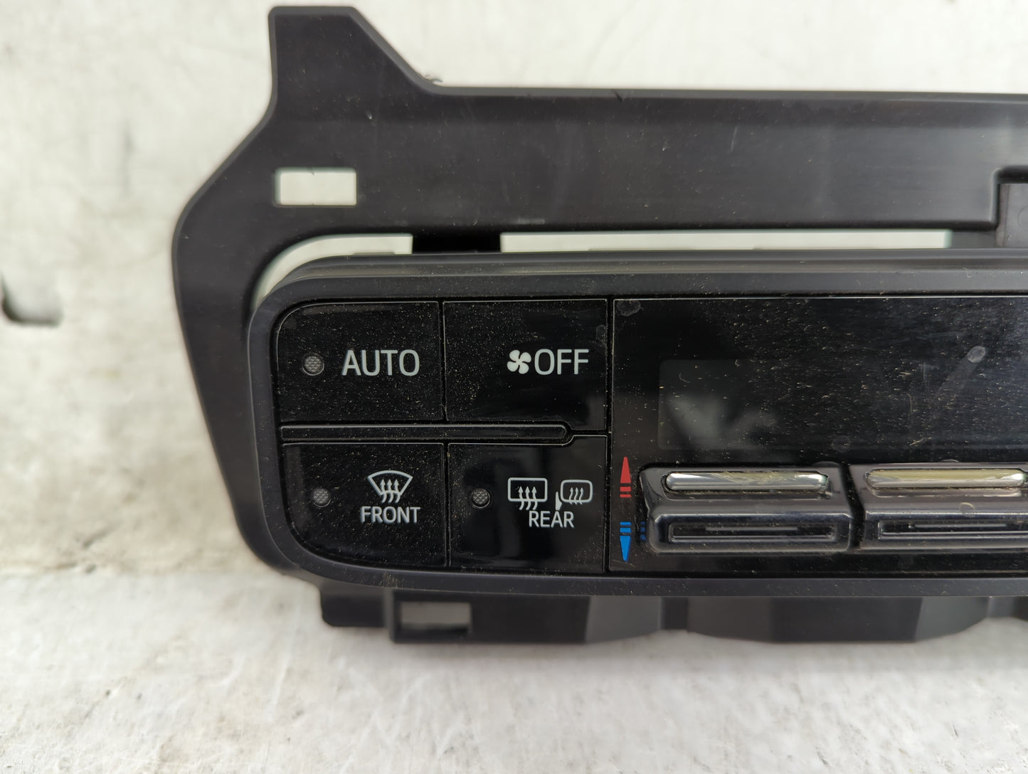 2017-2018 Toyota Corolla Im Climate Control Module Temperature AC/Heater Replacement P/N:55468-12040 Fits Fits 2016 2017 201