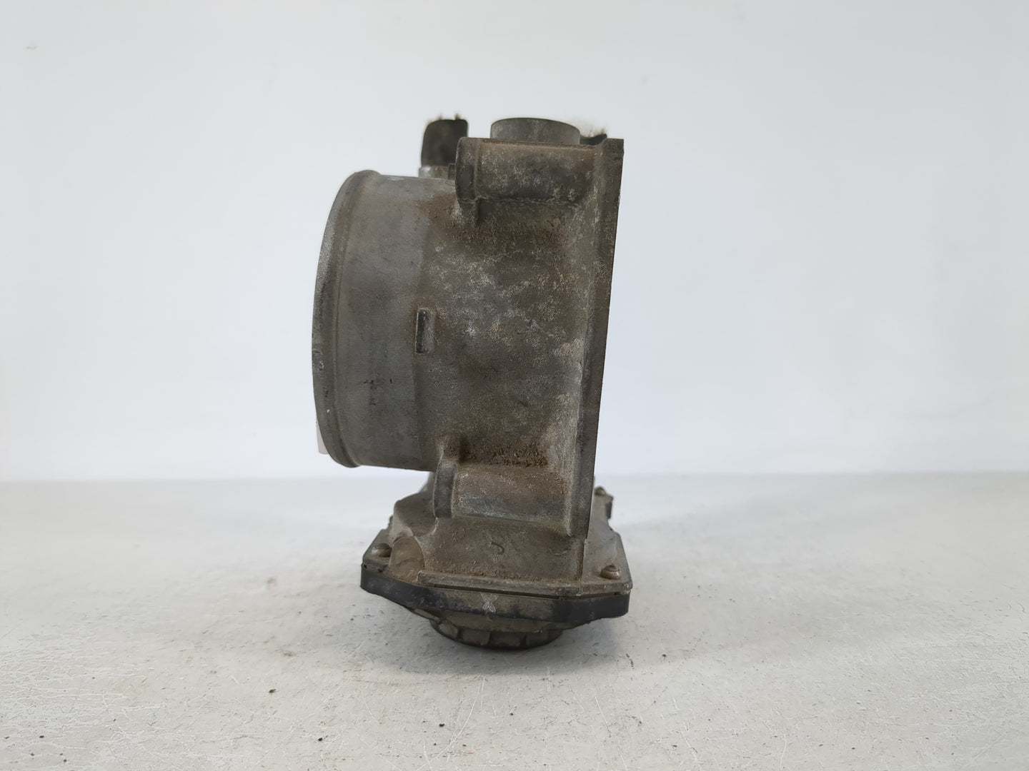 2008-2016 Toyota Highlander Throttle Body P/N:22030-0P050 Fits OEM Used Auto Parts - Oemusedautoparts1.com