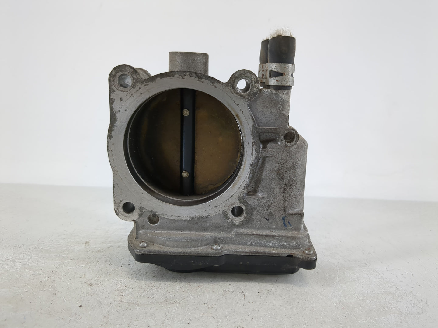 2008-2016 Toyota Highlander Throttle Body P/N:22030-0P050 Fits OEM Used Auto Parts - Oemusedautoparts1.com