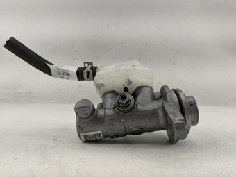 compare product 2008-2019 Toyota Highlander Brake Master Cylinder 1311522