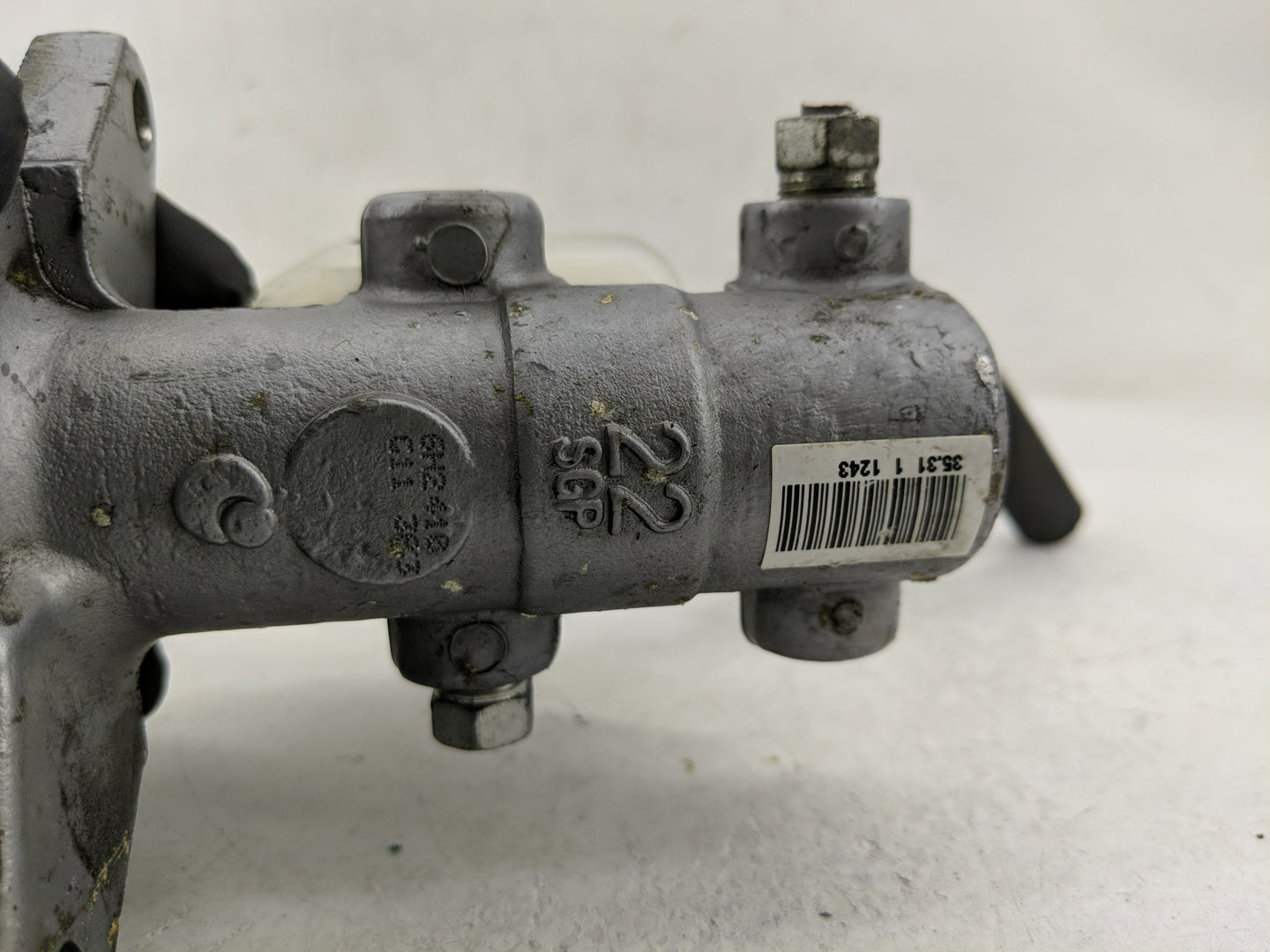 2008-2019 Toyota Highlander Brake Master Cylinder 1311522 - Oemusedautoparts1.com