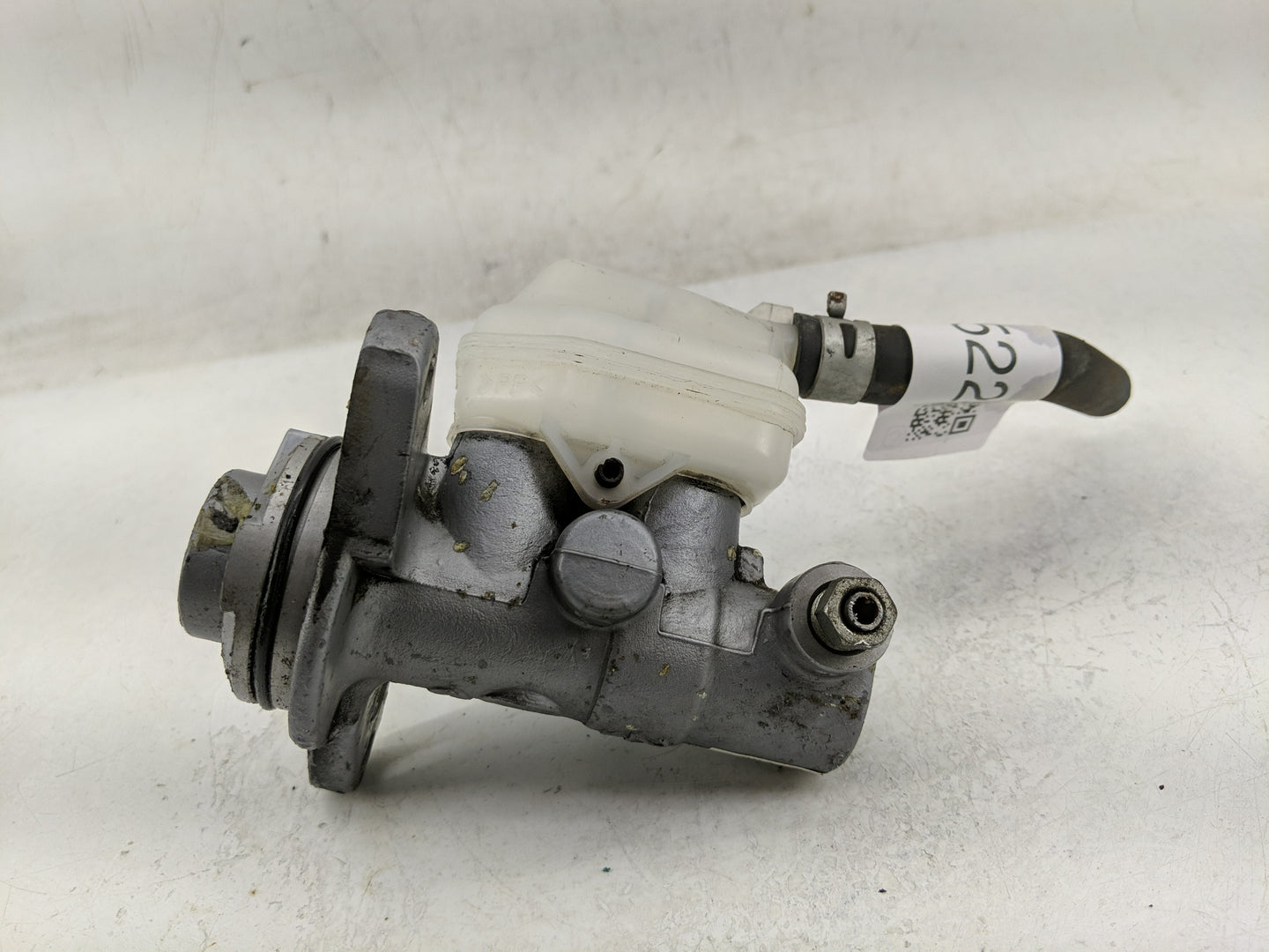 2008-2019 Toyota Highlander Brake Master Cylinder 1311522 - Oemusedautoparts1.com
