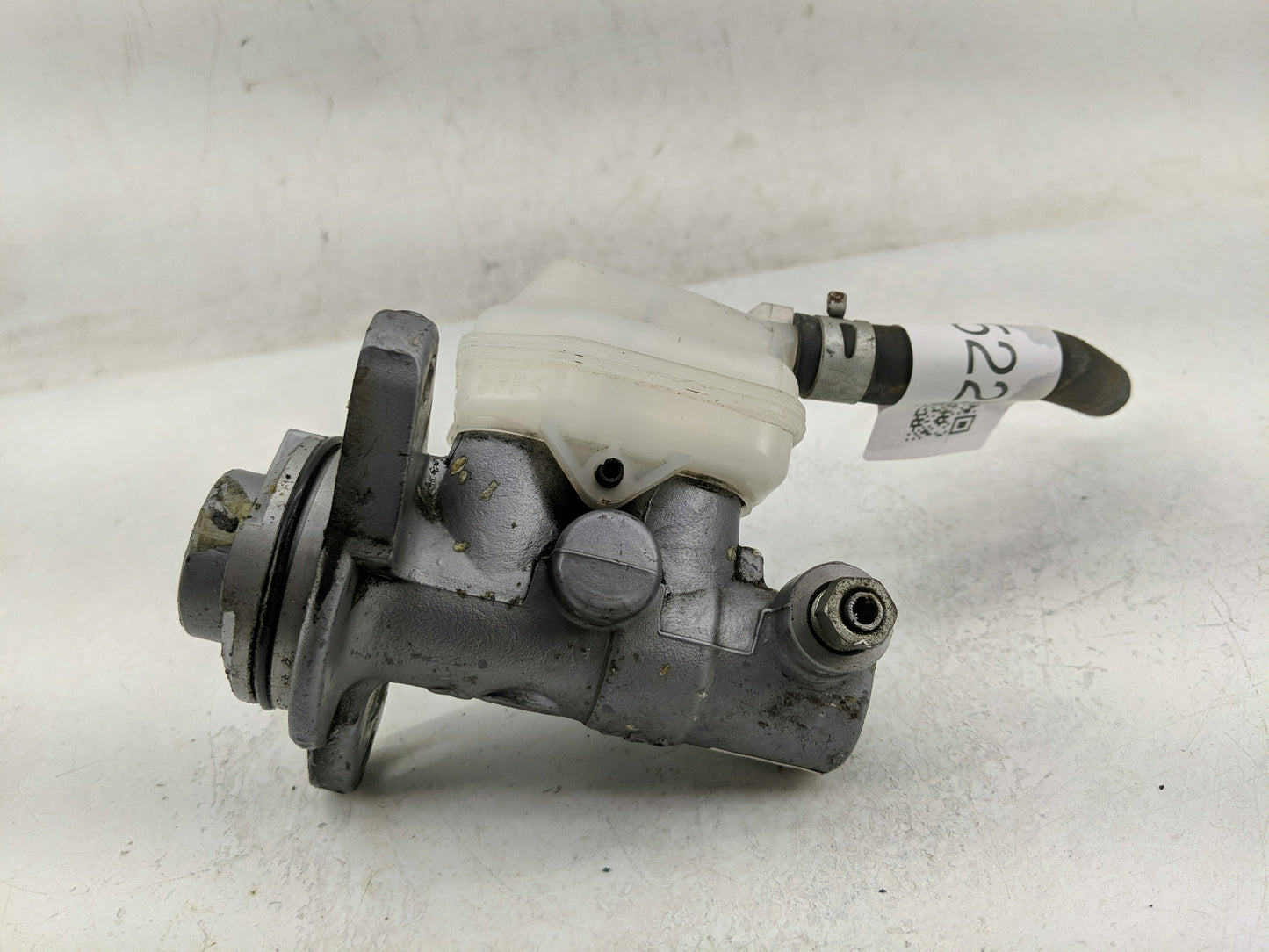 2008-2019 Toyota Highlander Brake Master Cylinder 1311522 - Oemusedautoparts1.com