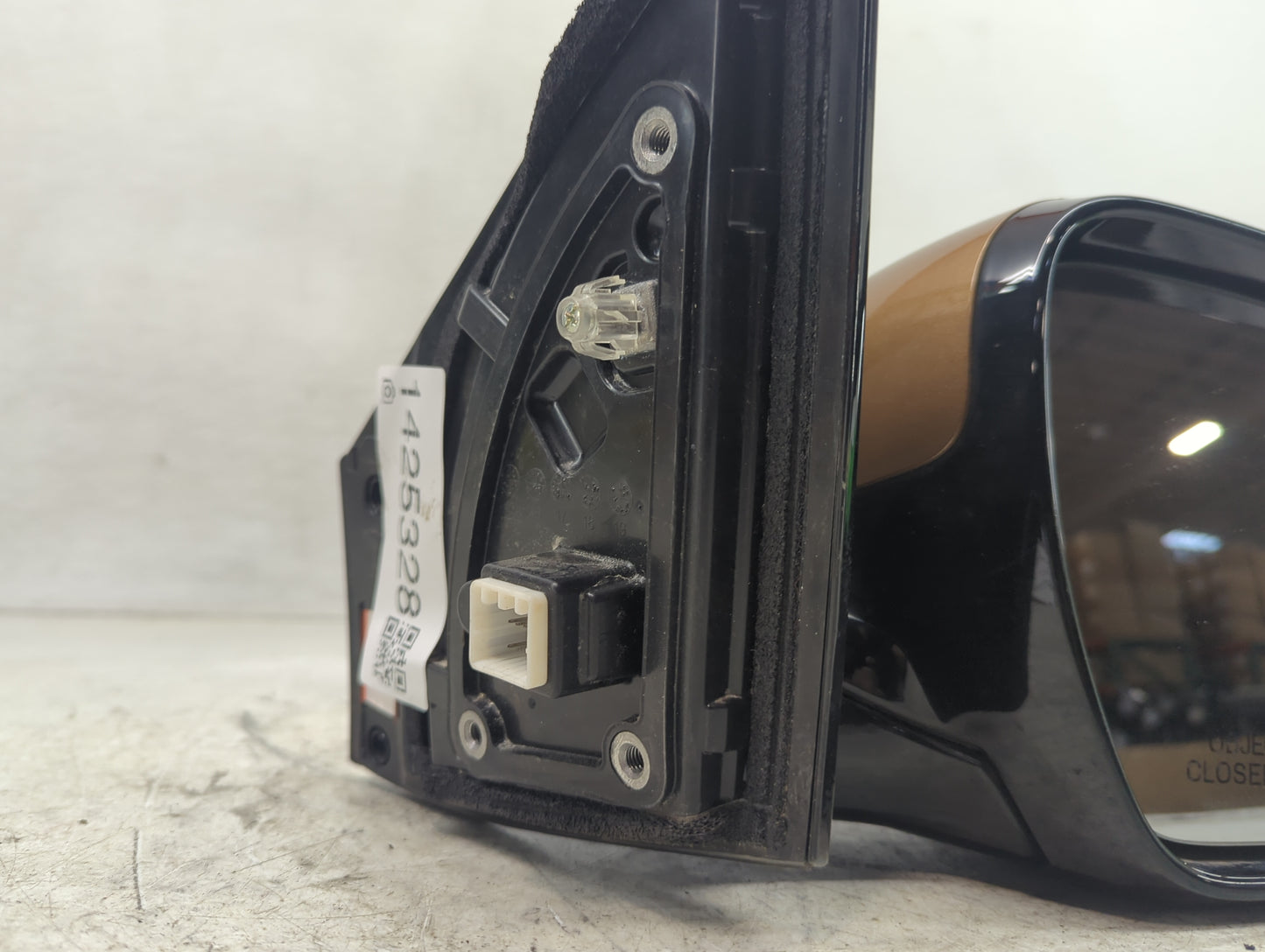 2014-2019 Toyota Highlander Driver Side View Mirror - Left Door Mirror OEM Used - Oemusedautoparts1.com