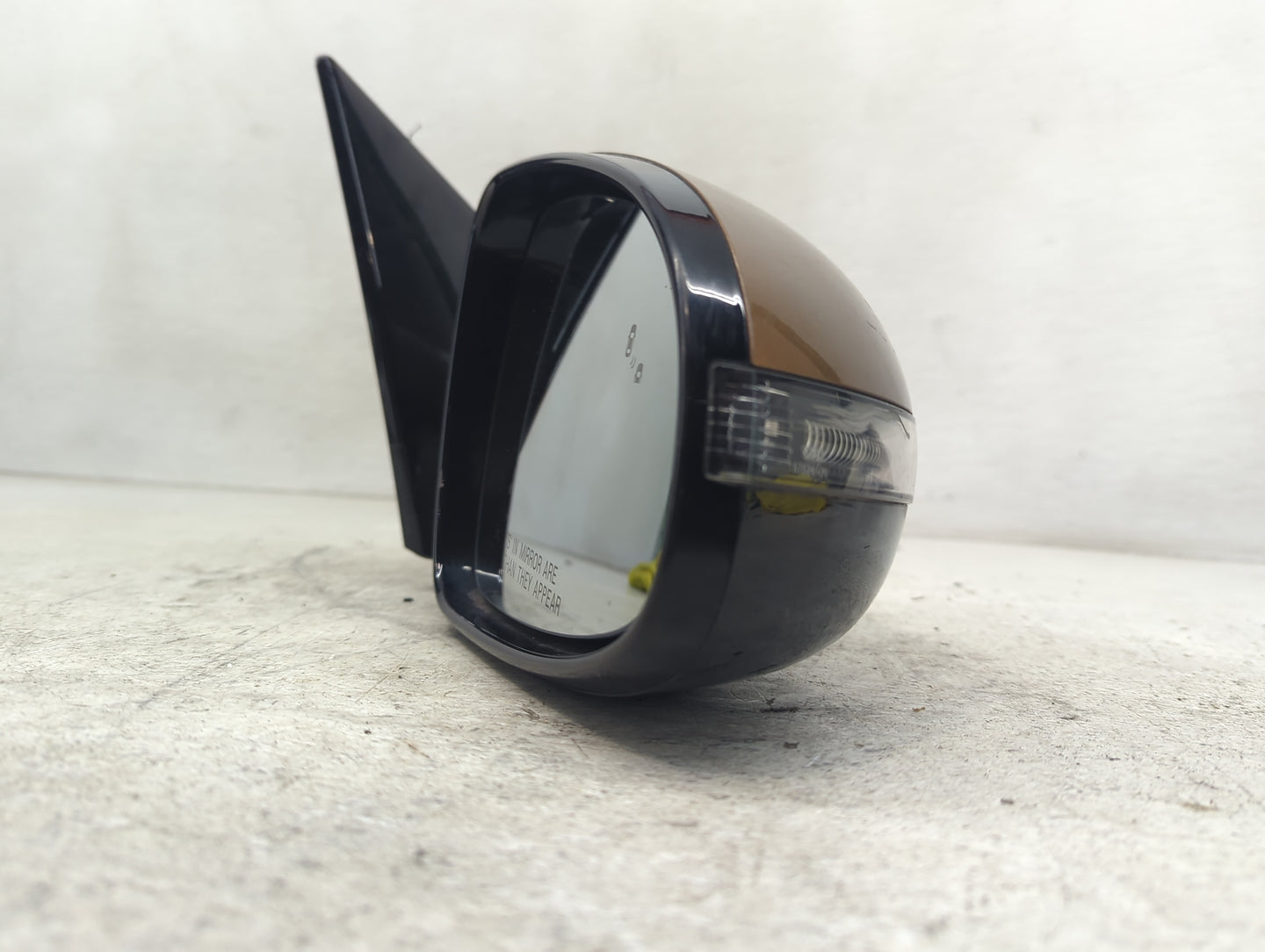2014-2019 Toyota Highlander Driver Side View Mirror - Left Door Mirror OEM Used - Oemusedautoparts1.com