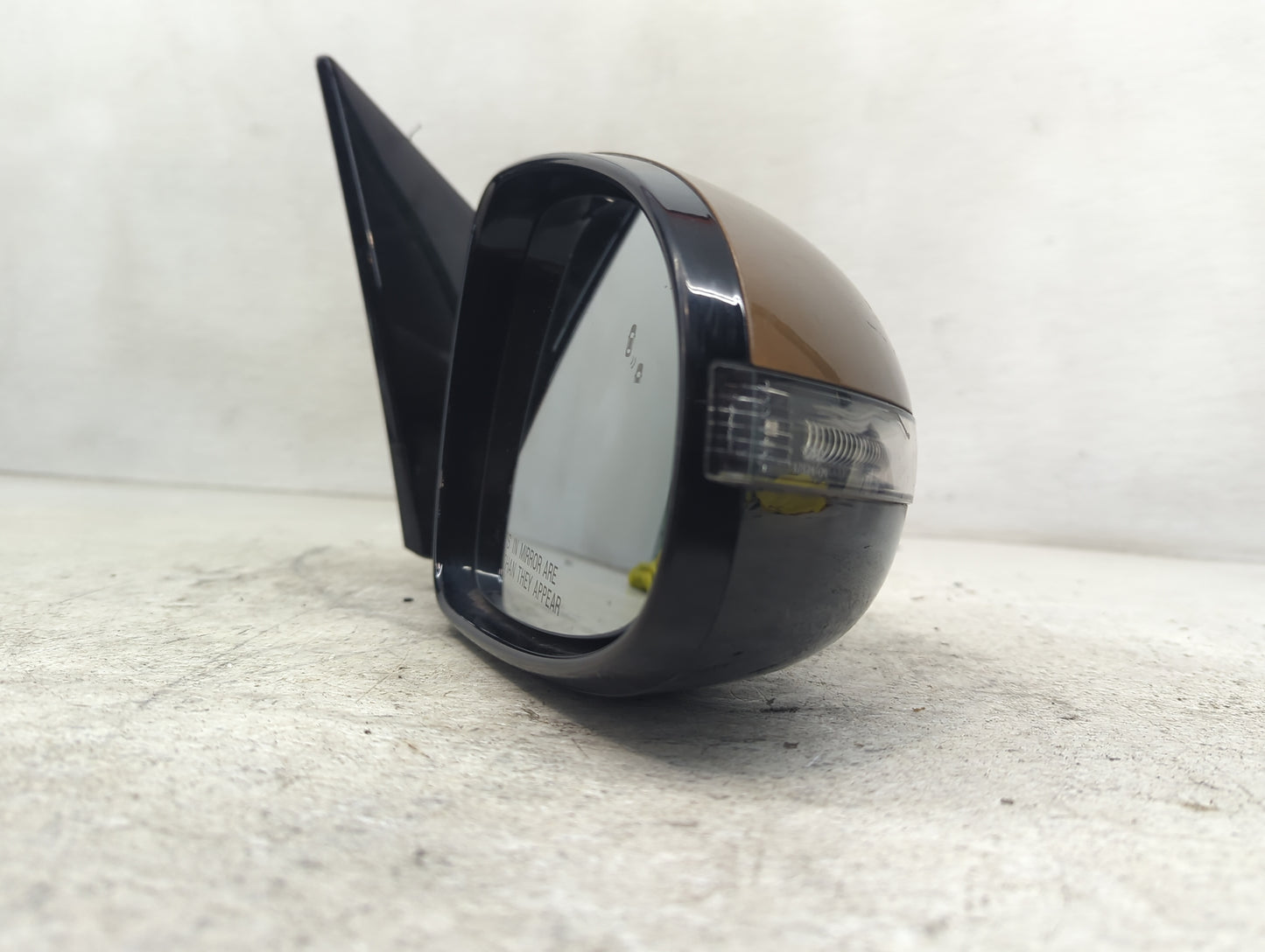 2014-2019 Toyota Highlander Driver Side View Mirror - Left Door Mirror OEM Used - Oemusedautoparts1.com