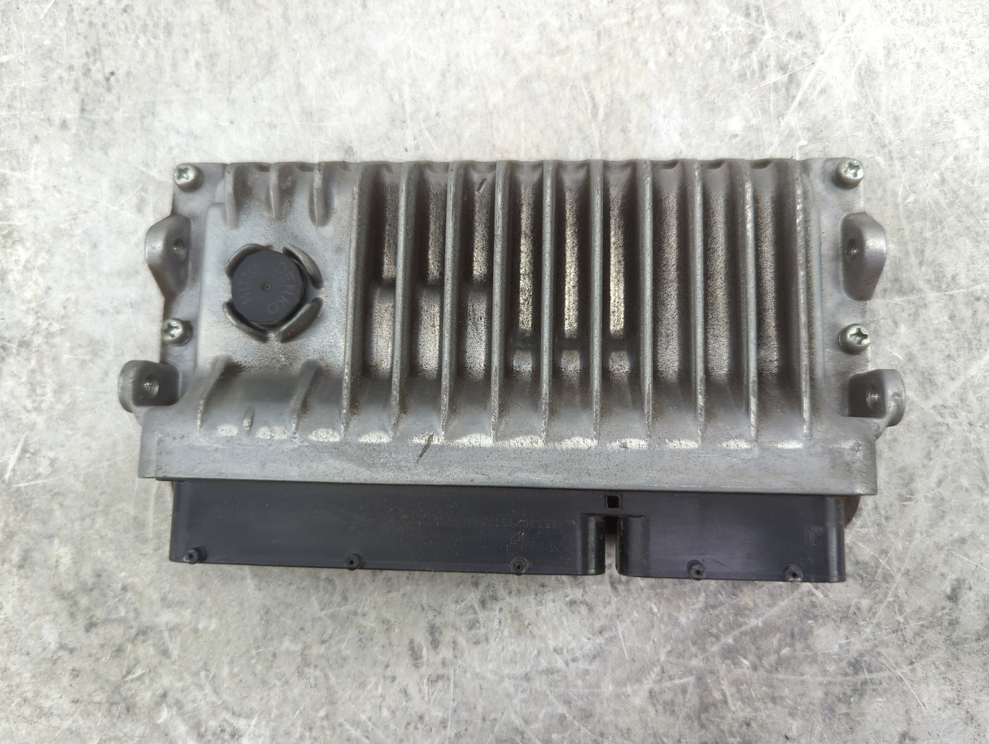 2016 Toyota Highlander PCM Engine Control Computer ECU ECM PCU OEM P/N:89661-0E570 TN275600-8001 Fits OEM Used Auto Parts - 