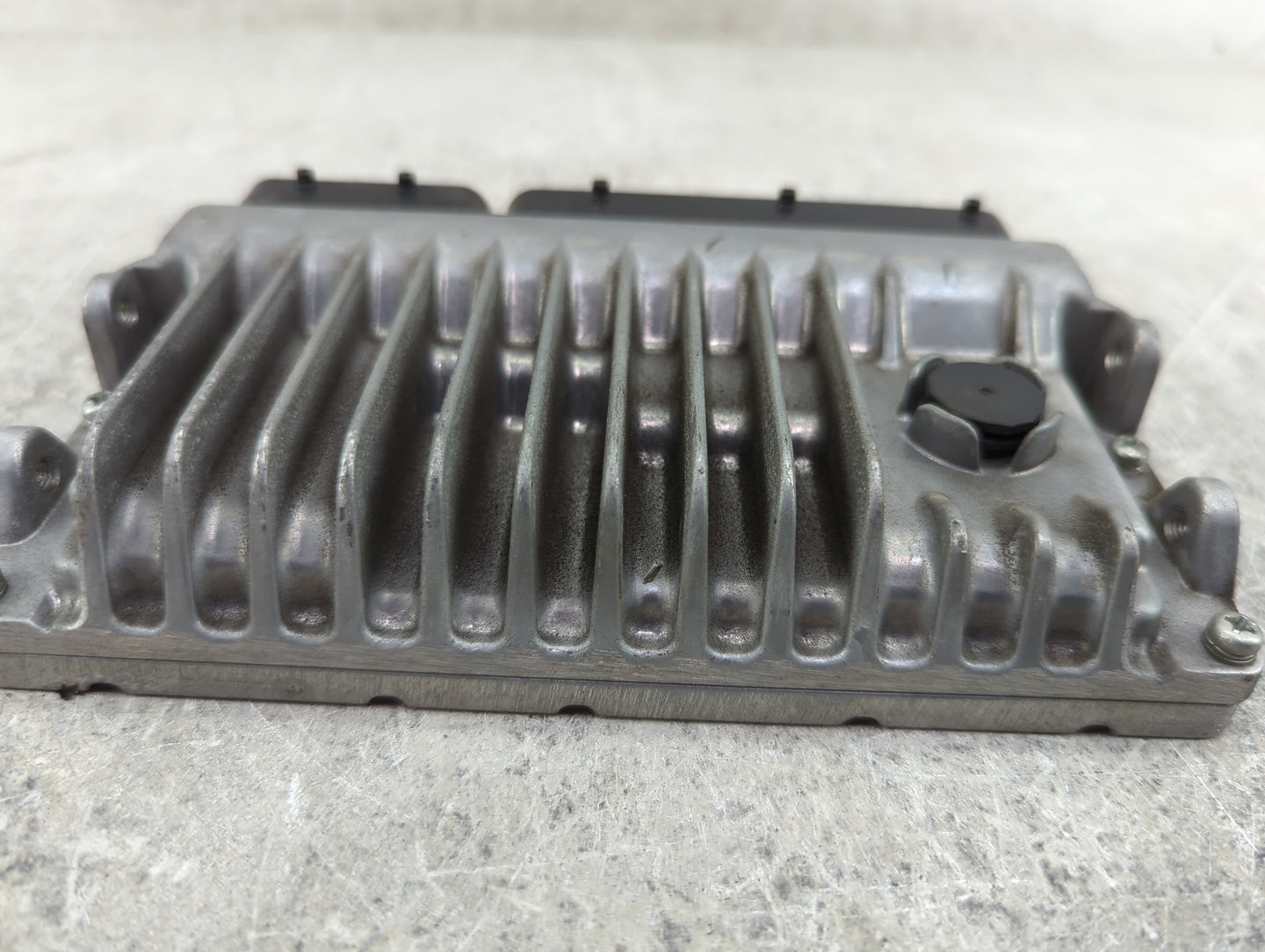 2016 Toyota Highlander PCM Engine Control Computer ECU ECM PCU OEM P/N:89661-0E570 TN275600-8001 Fits OEM Used Auto Parts - 